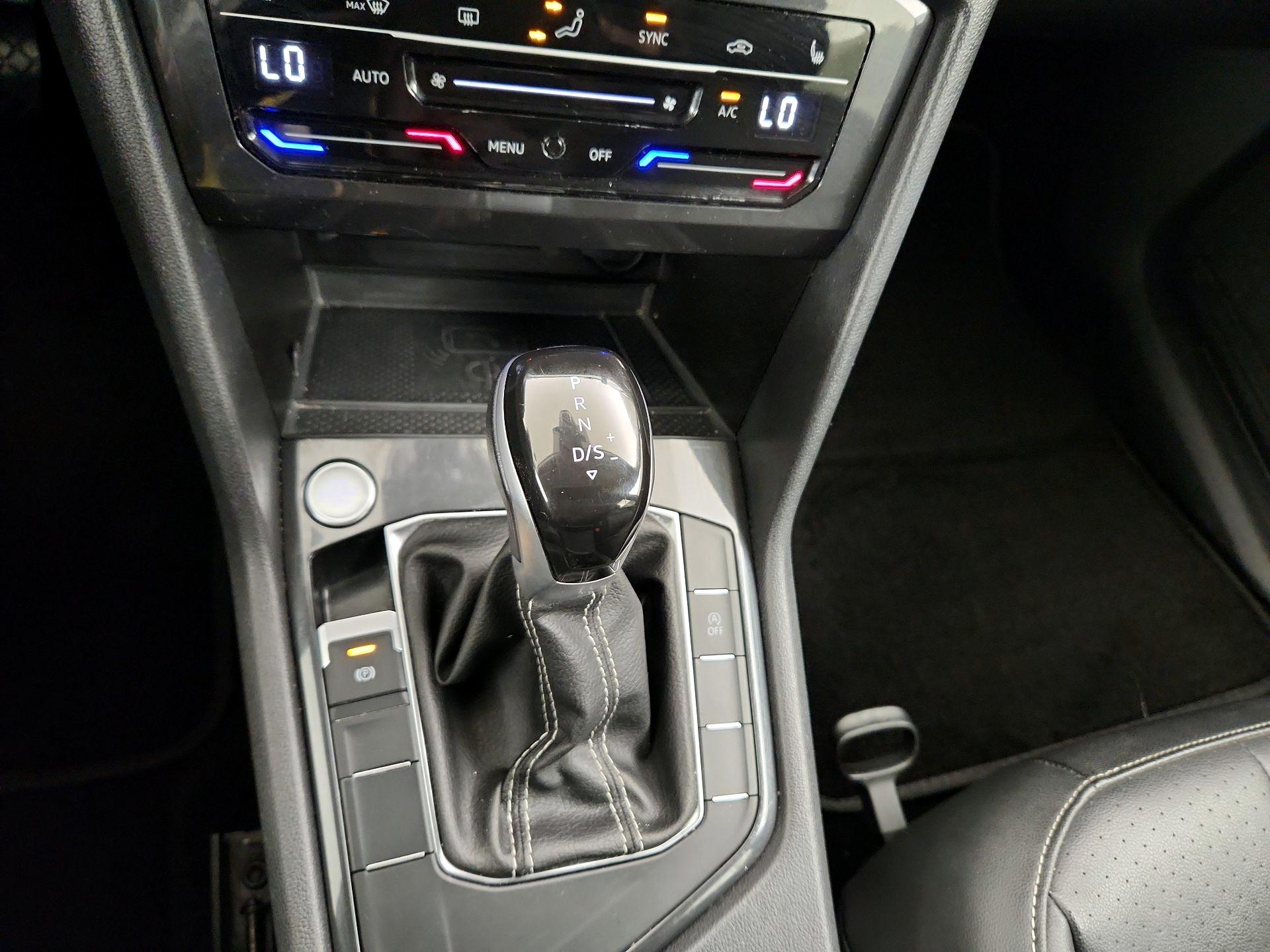 Thumbnail: 2024 Volkswagen Tiguan - 15