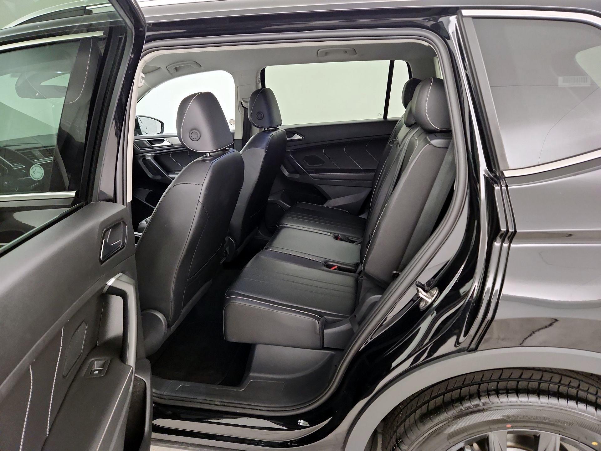 Thumbnail: 2024 Volkswagen Tiguan - 17