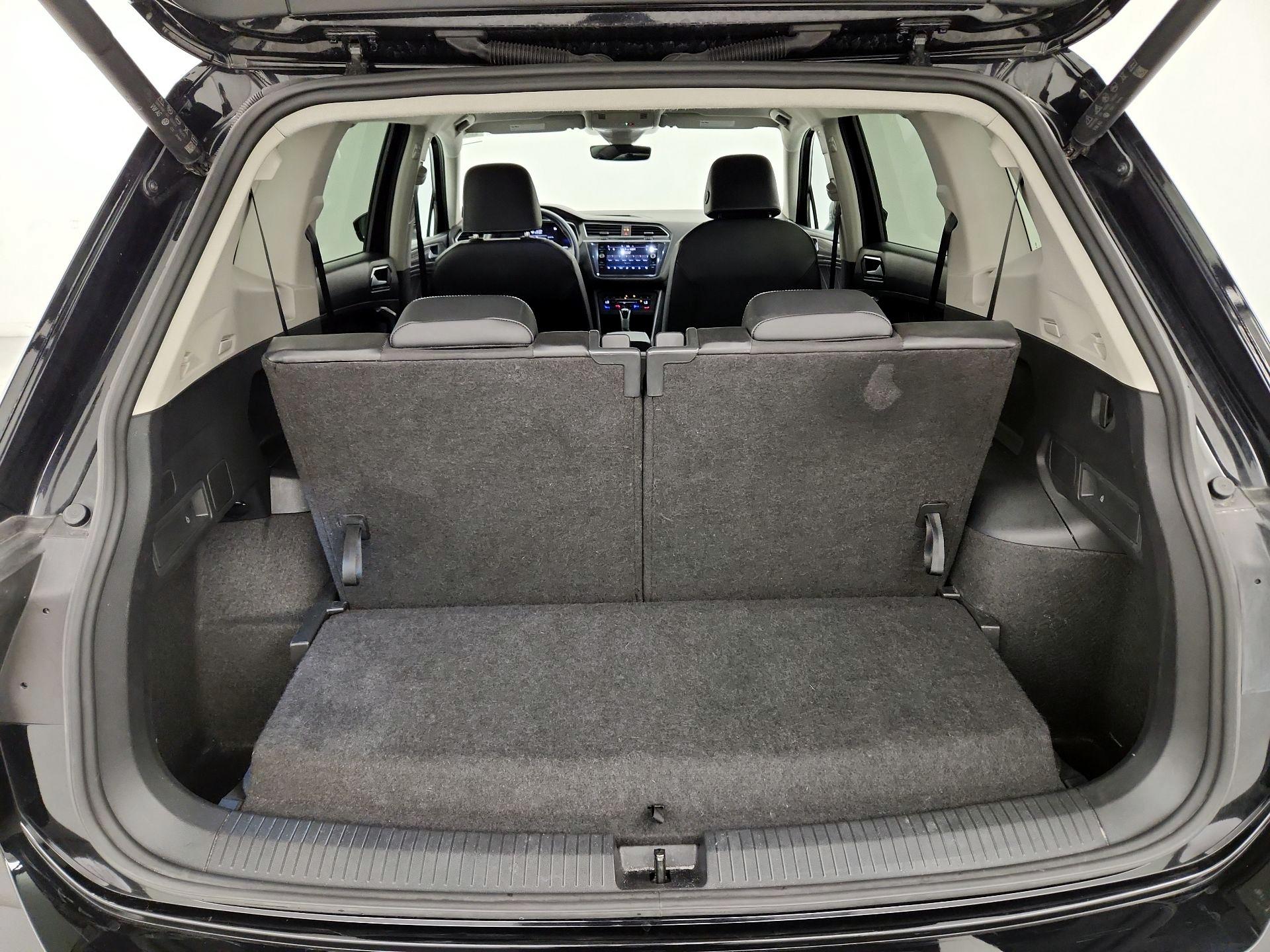 Thumbnail: 2024 Volkswagen Tiguan - 19