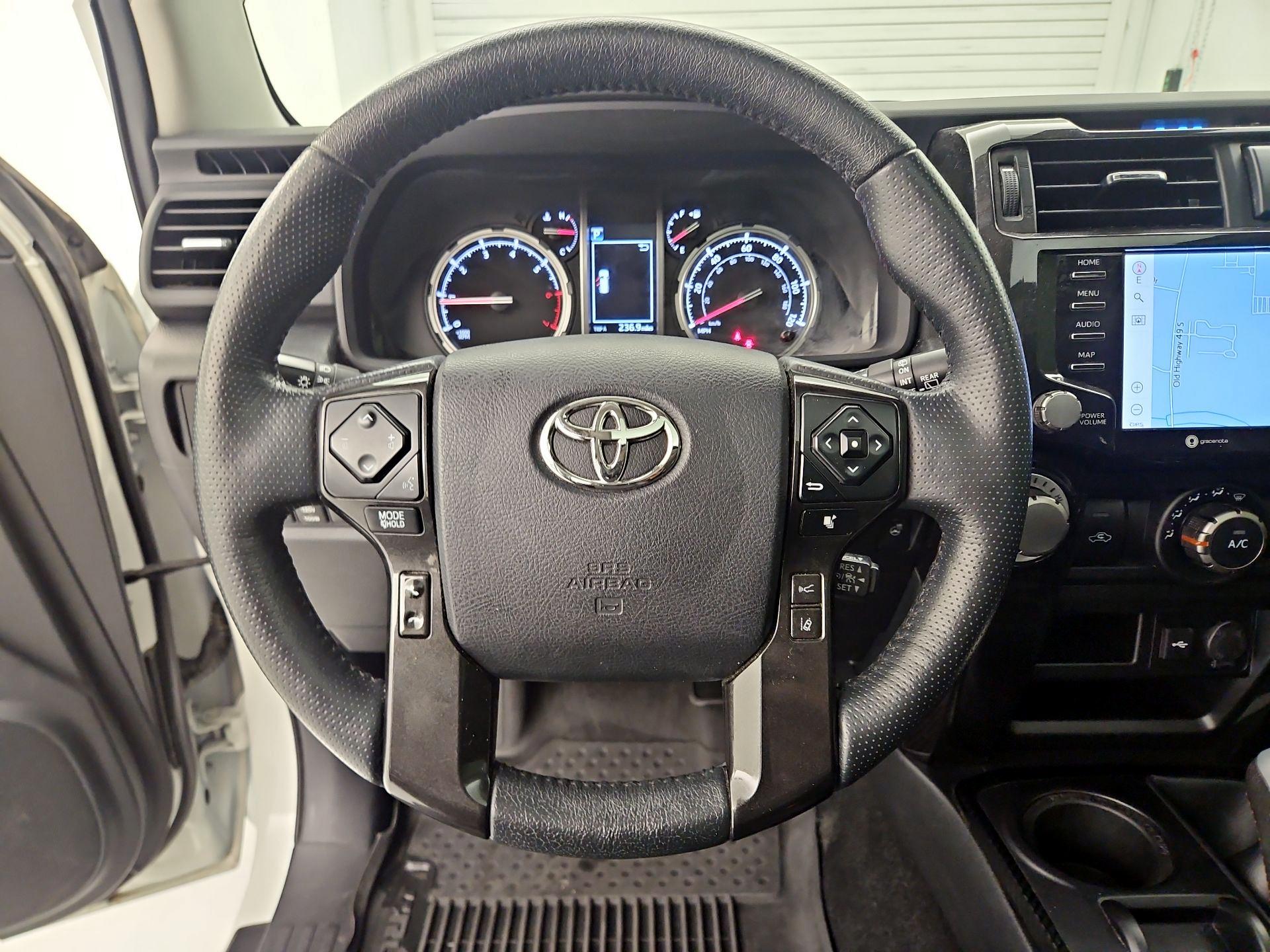 Thumbnail: 2023 Toyota 4Runner - 10