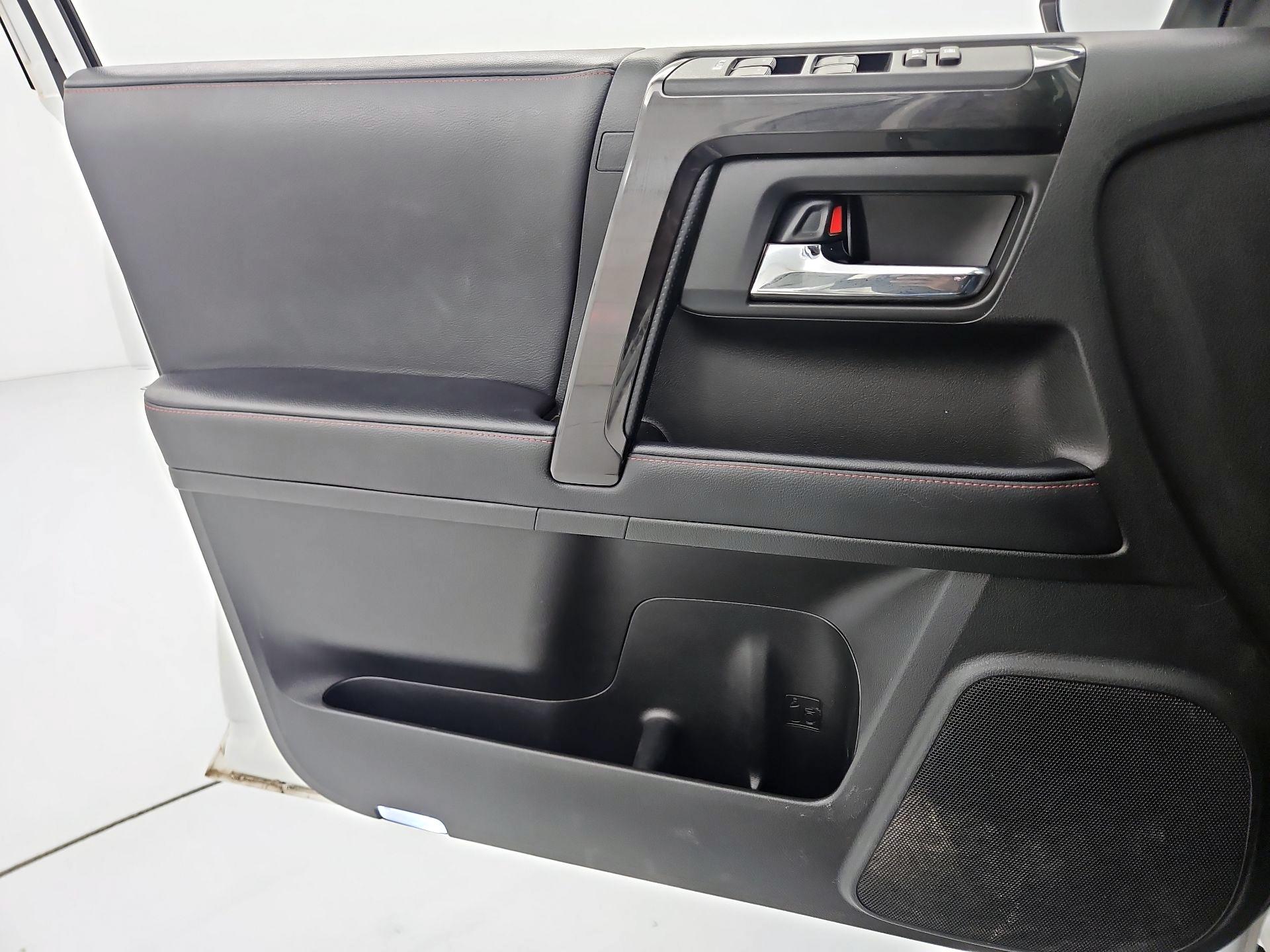 Thumbnail: 2023 Toyota 4Runner - 12