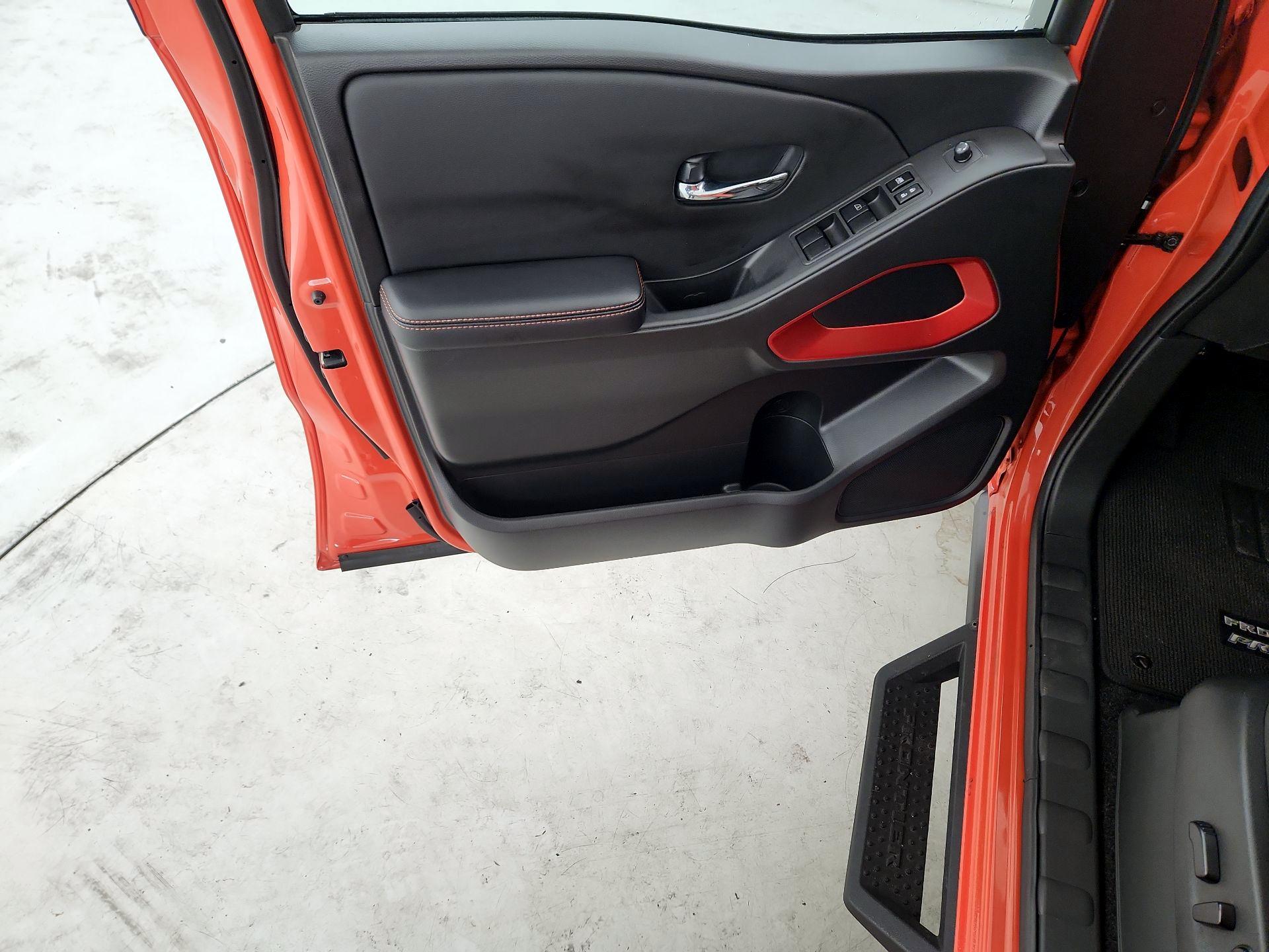 Thumbnail: 2025 Nissan Frontier - 10