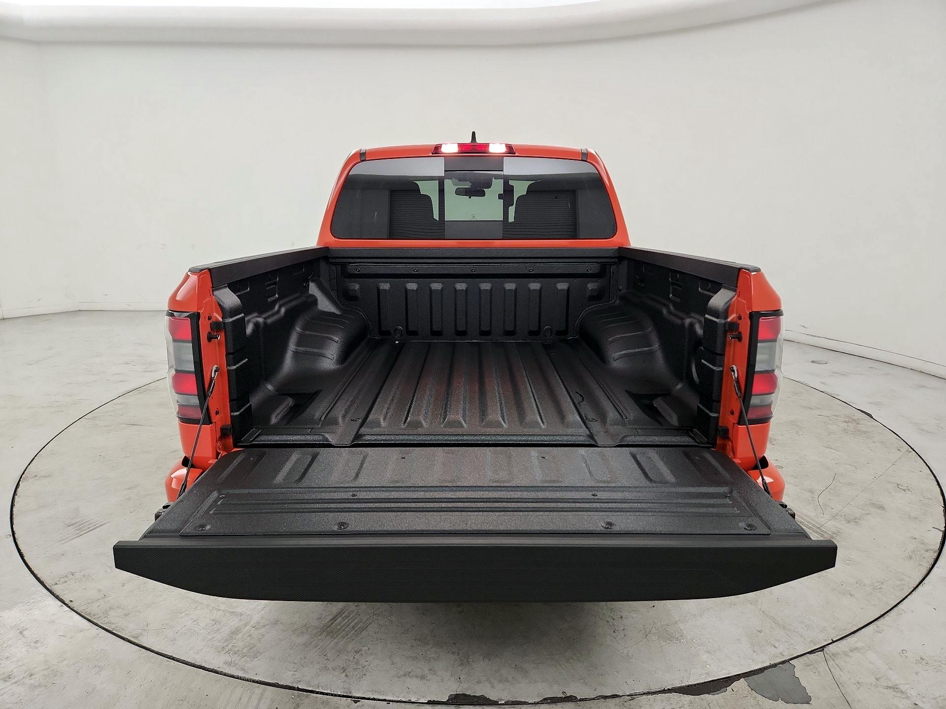 Thumbnail: 2025 Nissan Frontier - 18