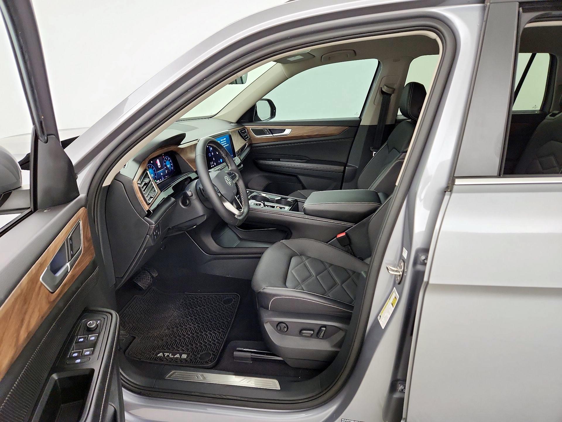 Thumbnail: 2024 Volkswagen Atlas - 11