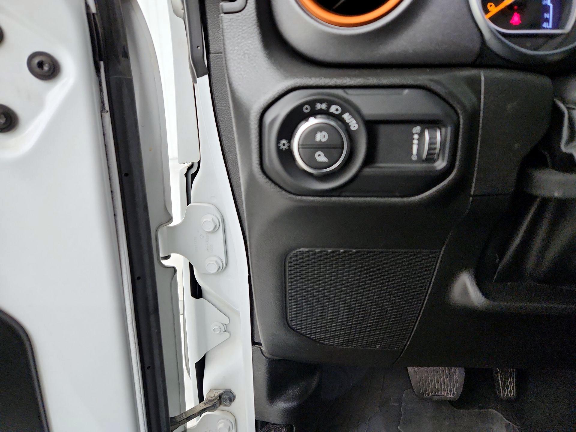 Thumbnail: 2023 Jeep Gladiator - 11