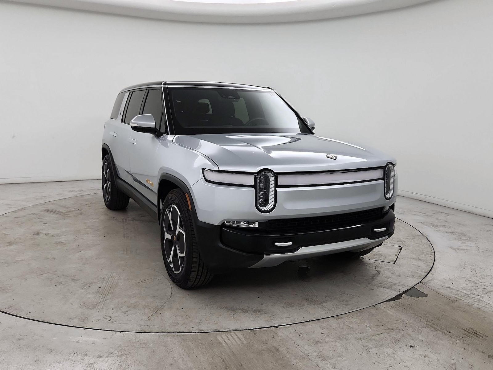 2023 Rivian R1S Adventure