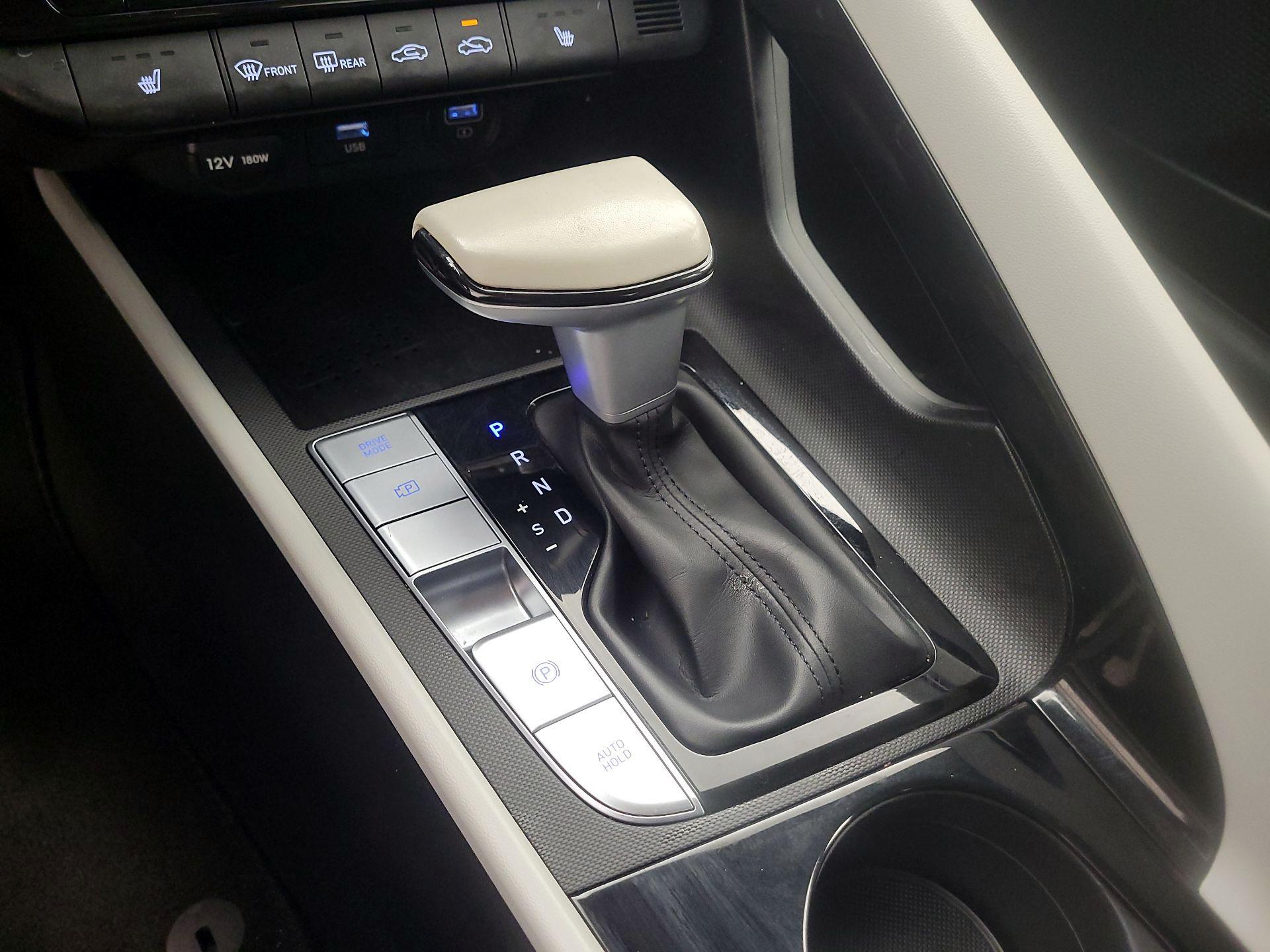 Thumbnail: 2023 Hyundai Elantra - 17