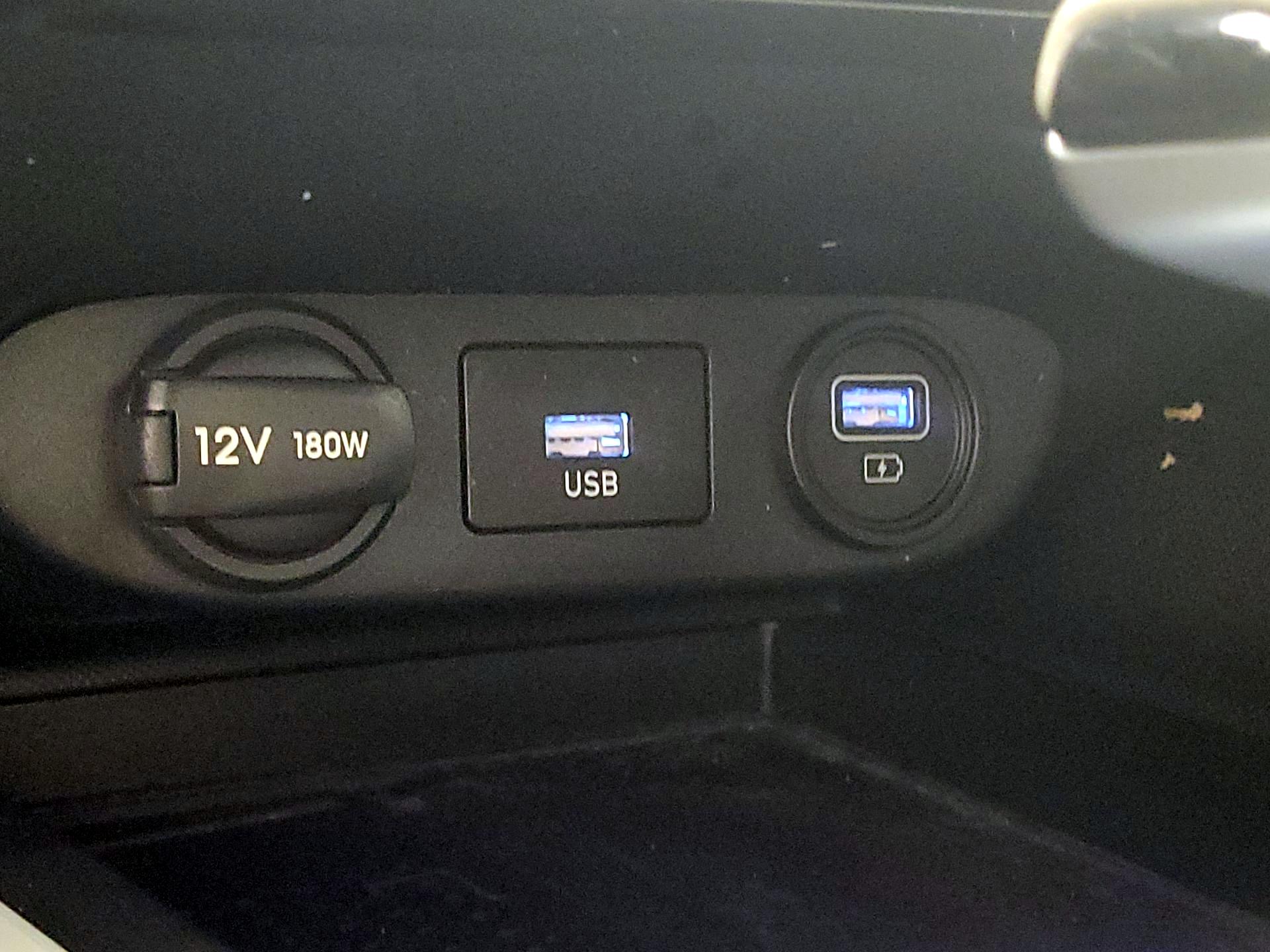 Thumbnail: 2023 Hyundai Elantra - 18