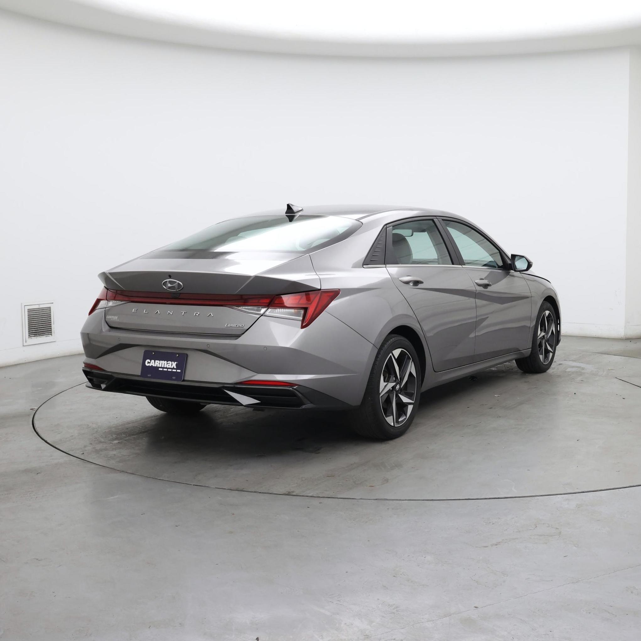 Thumbnail: 2023 Hyundai Elantra - 8