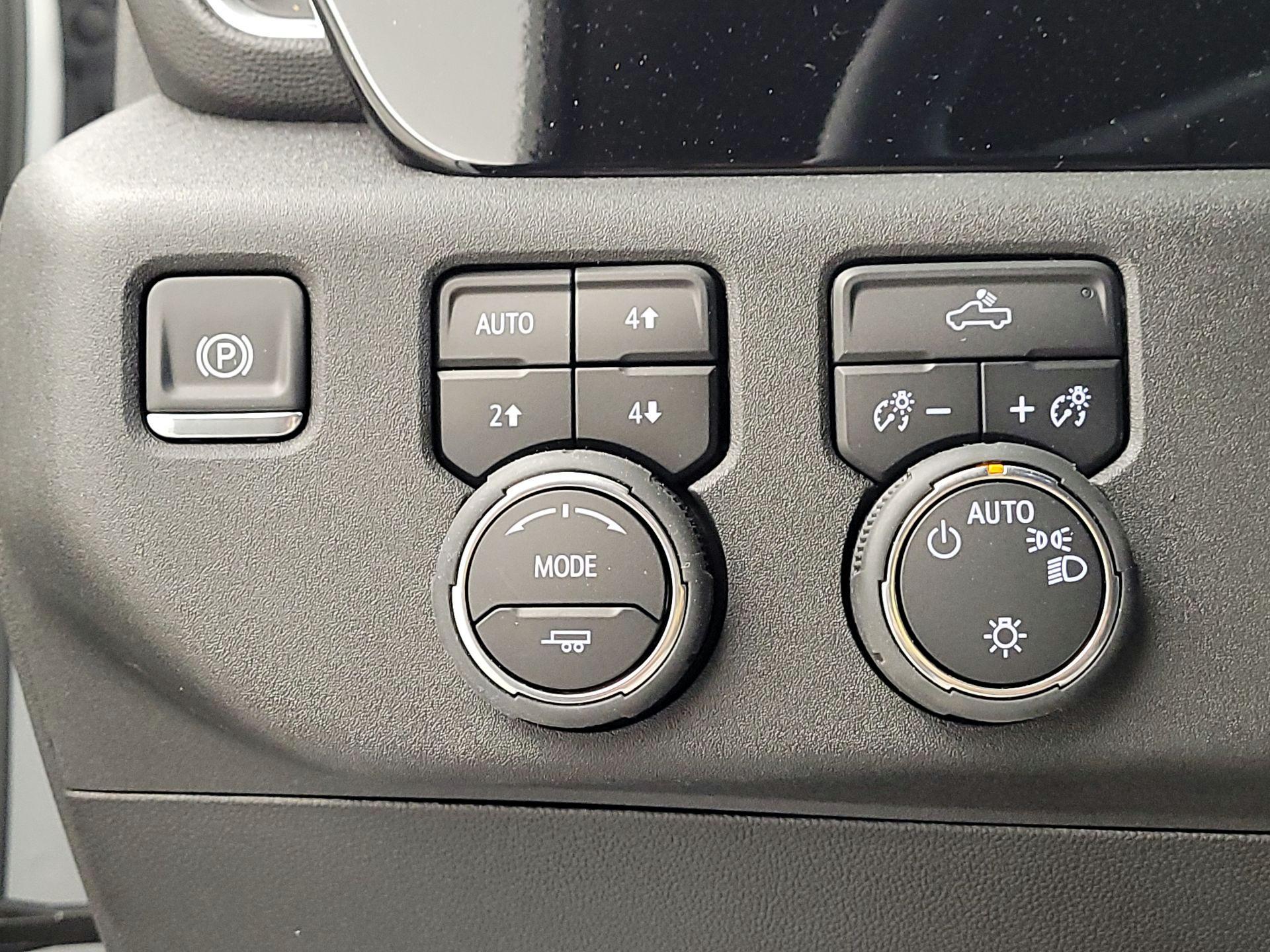 Thumbnail: 2025 Chevrolet Silverado 1500 - 13