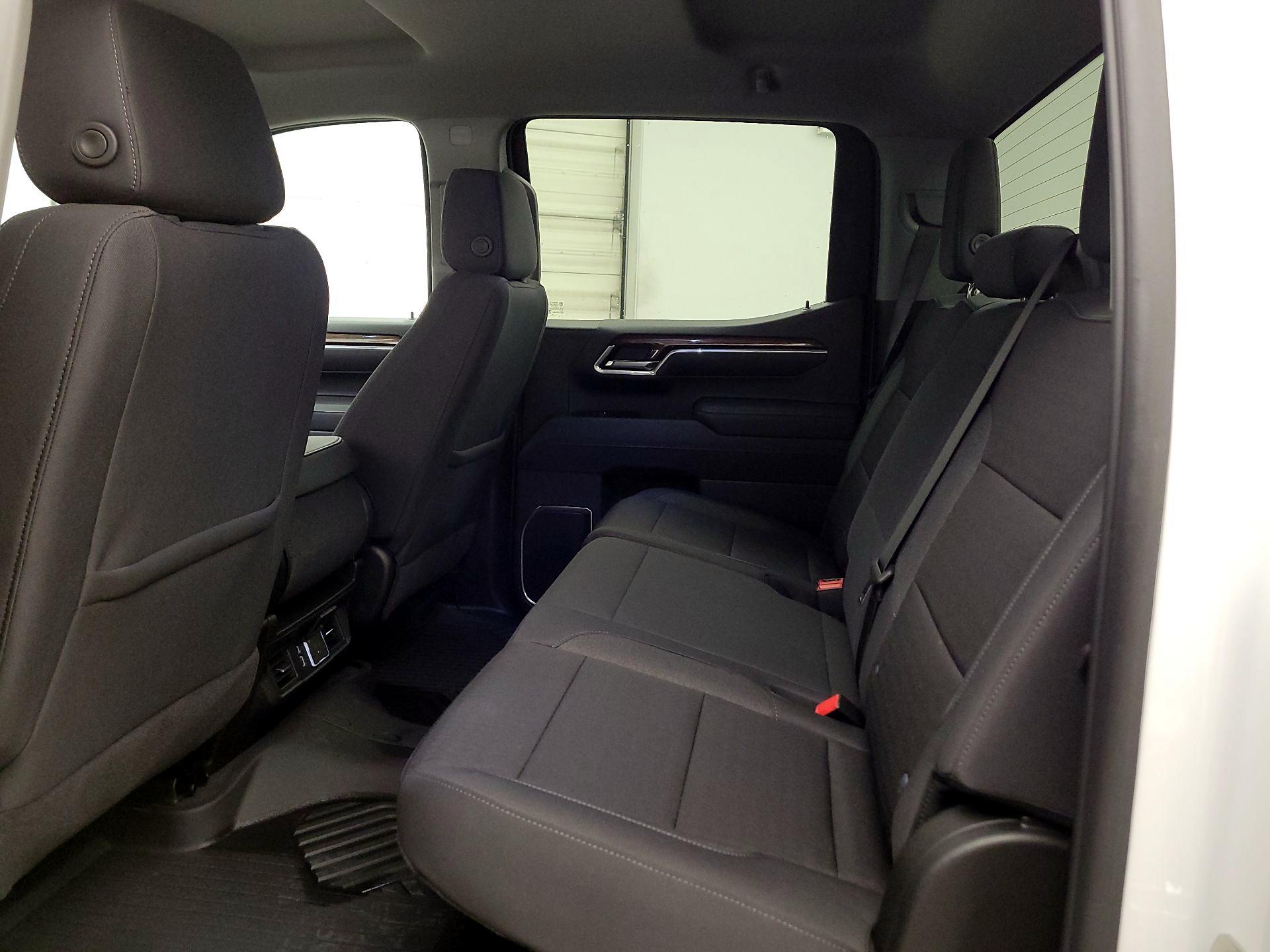 Thumbnail: 2025 Chevrolet Silverado 1500 - 19