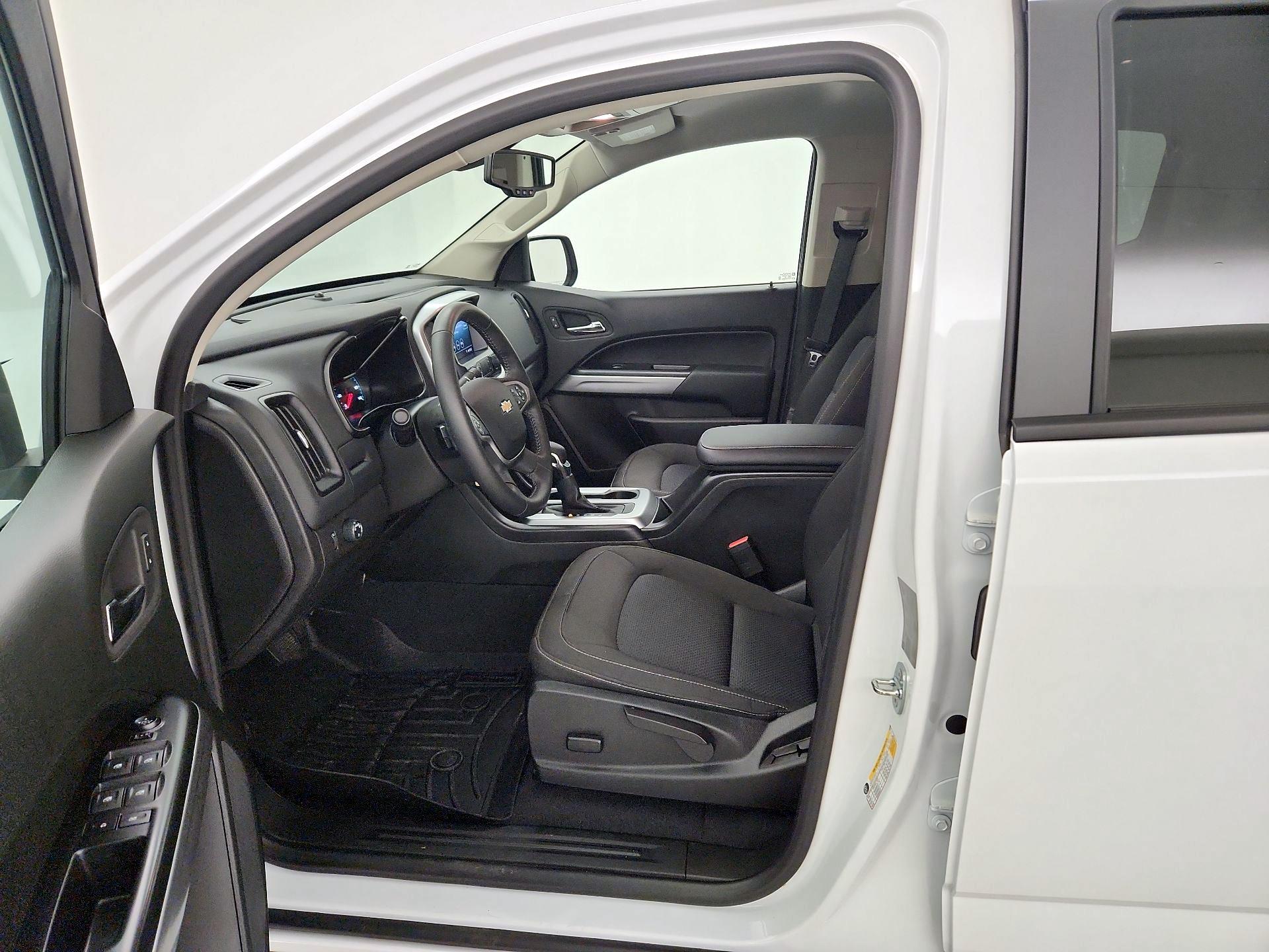 Thumbnail: 2022 Chevrolet Colorado - 9