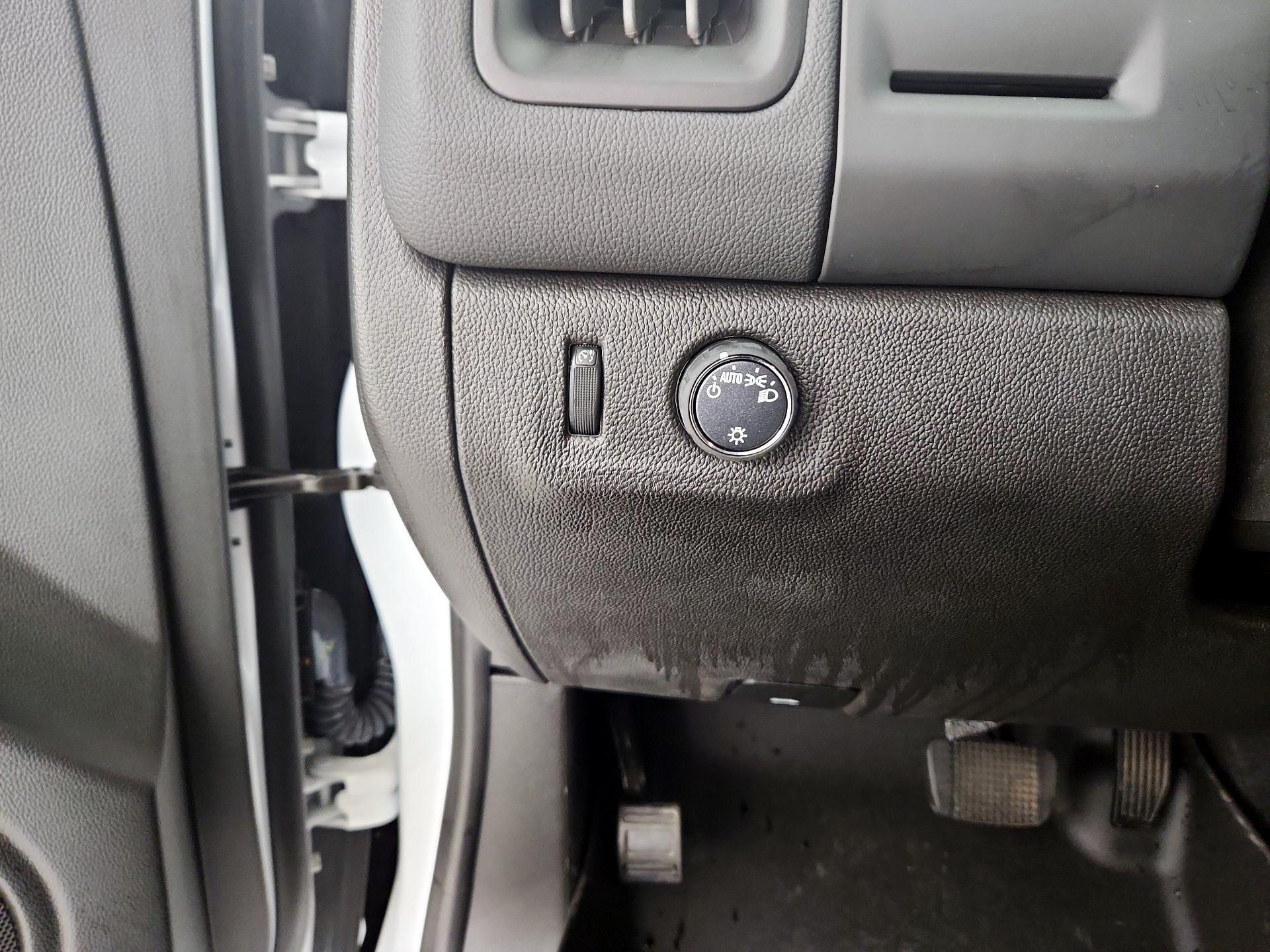 Thumbnail: 2022 Chevrolet Colorado - 11