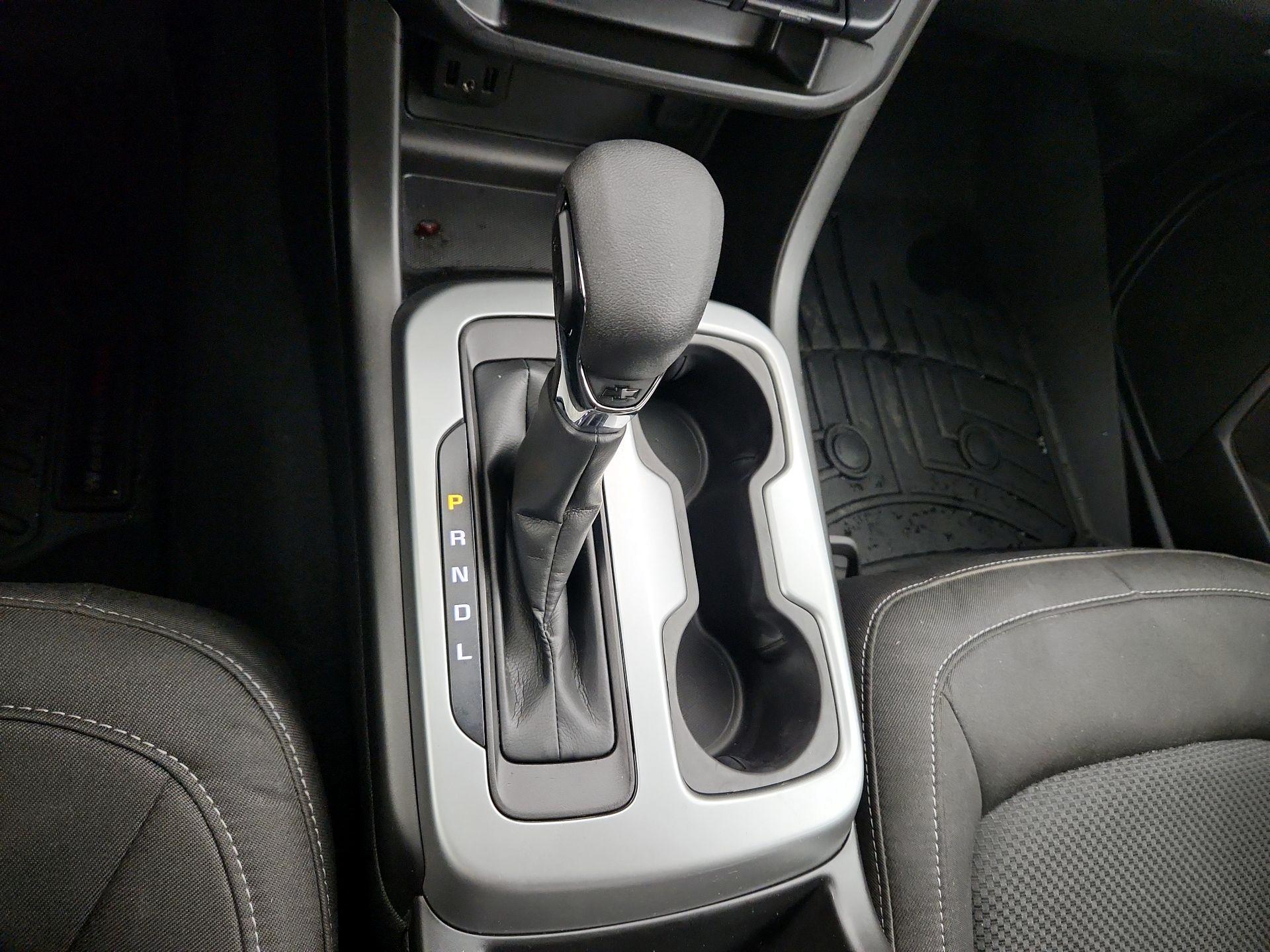 Thumbnail: 2022 Chevrolet Colorado - 15