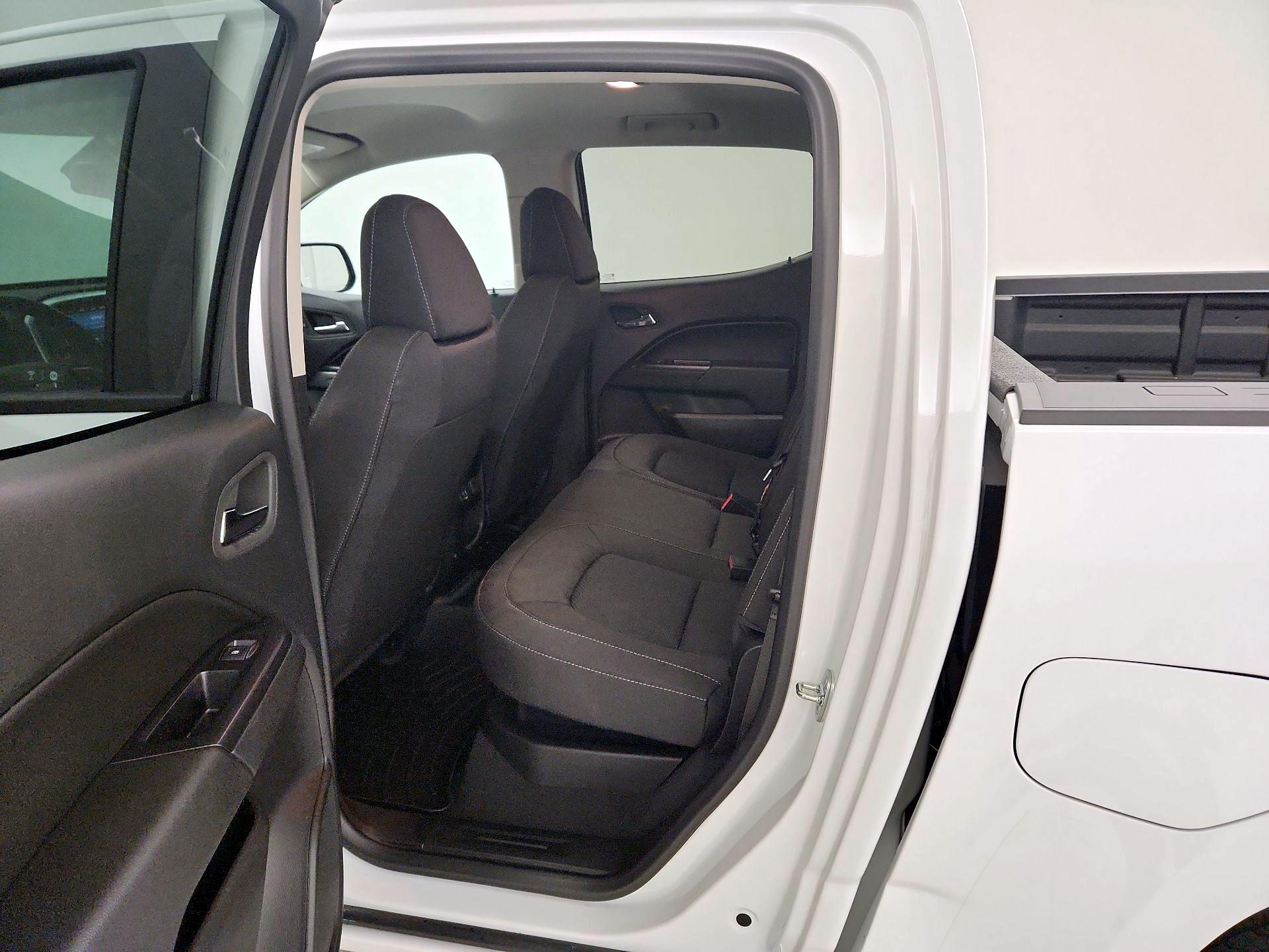 Thumbnail: 2022 Chevrolet Colorado - 17