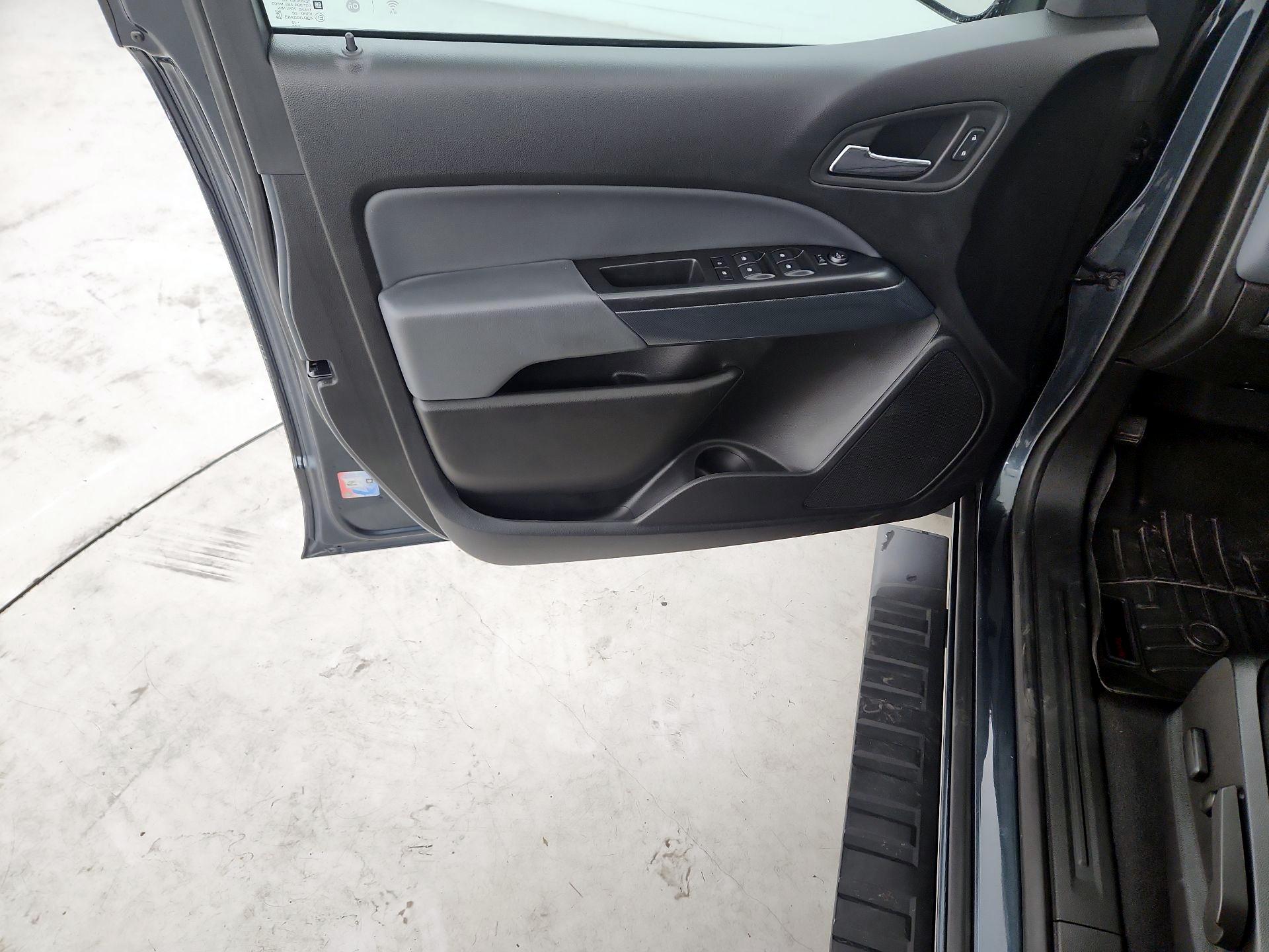 Thumbnail: 2019 Chevrolet Colorado - 10