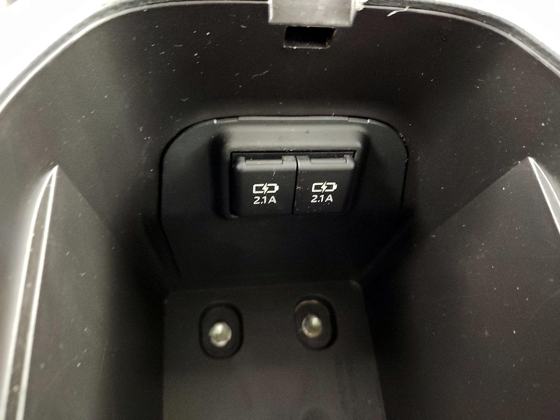 Thumbnail: 2020 Toyota RAV4 - 16