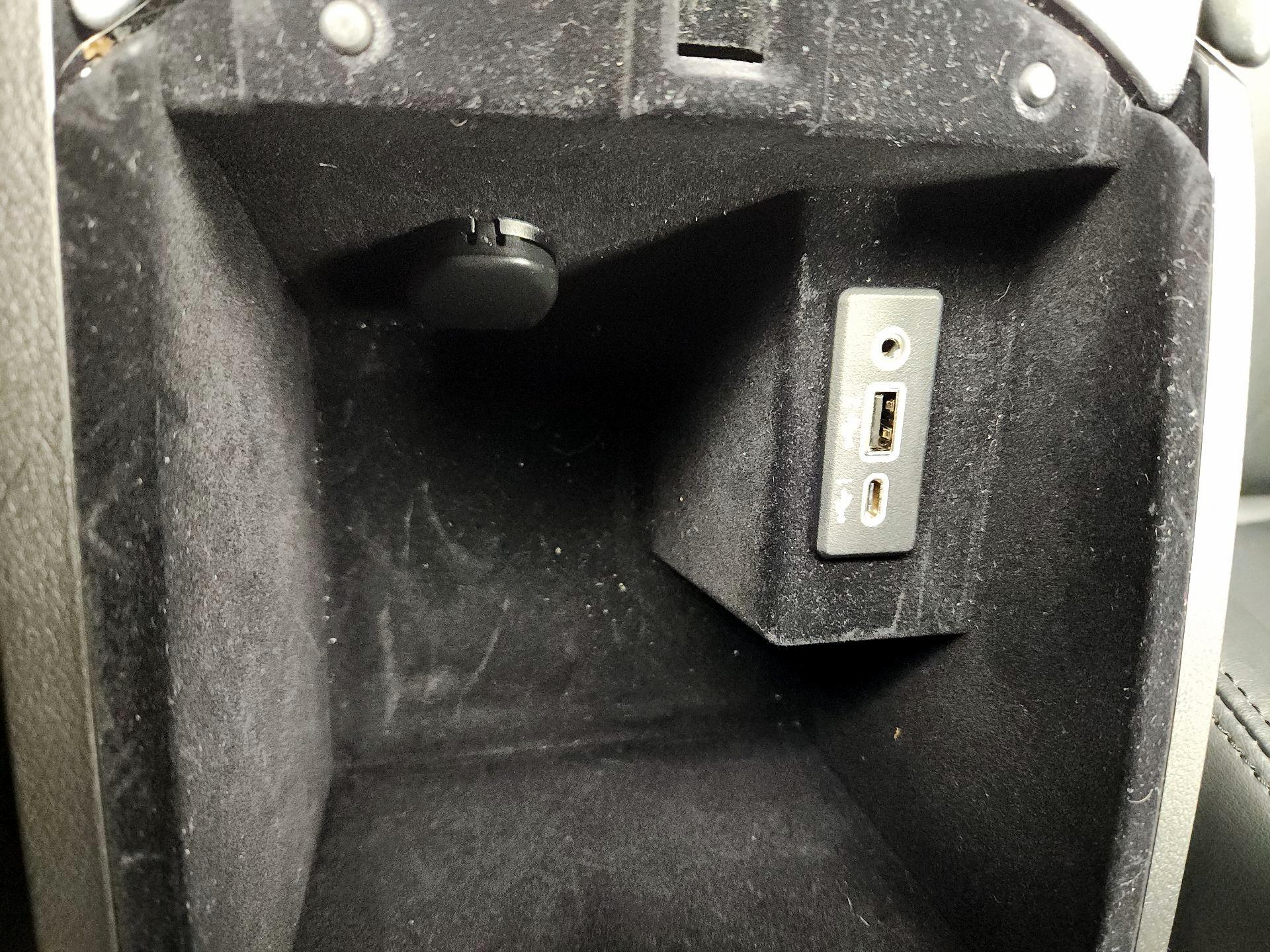 Thumbnail: 2021 INFINITI Q50 - 16