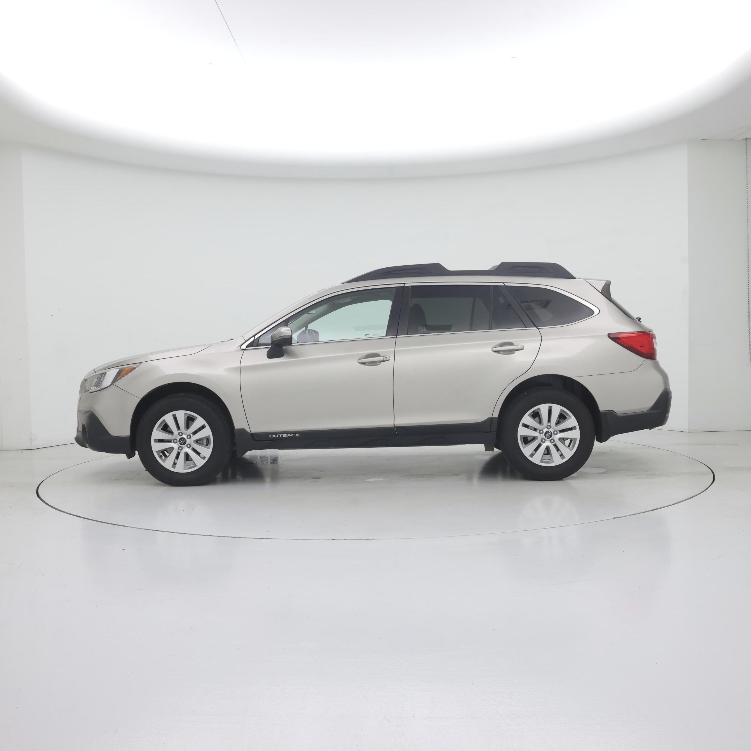 Thumbnail: 2019 Subaru Outback - 3