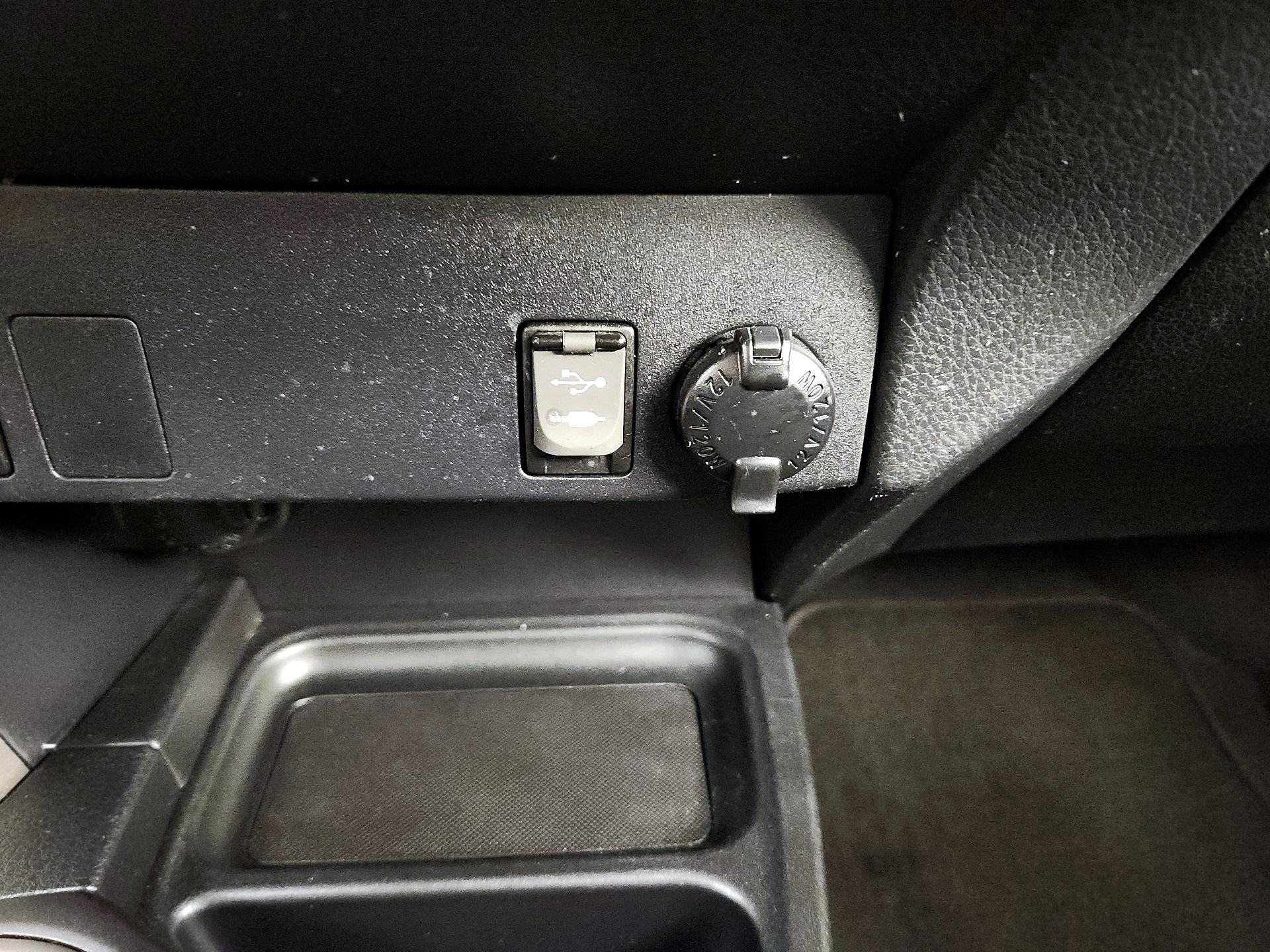 Thumbnail: 2017 Toyota RAV4 - 16