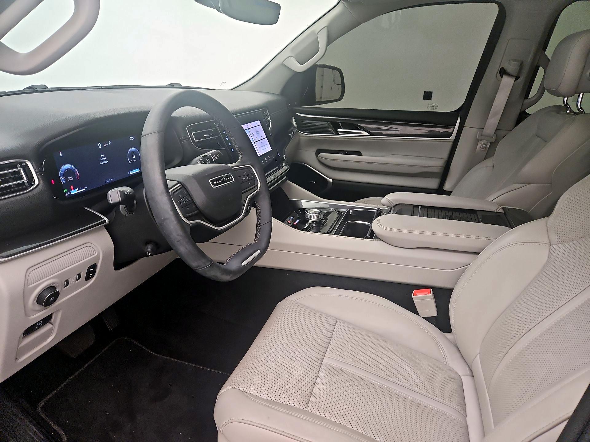 Thumbnail: 2024 Jeep Wagoneer - 11