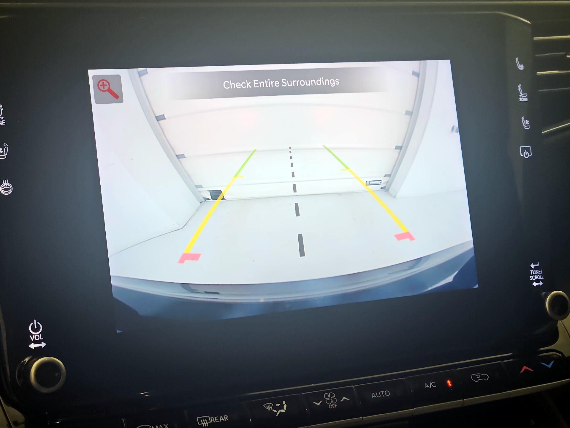 Thumbnail: 2024 Jeep Wagoneer - 15