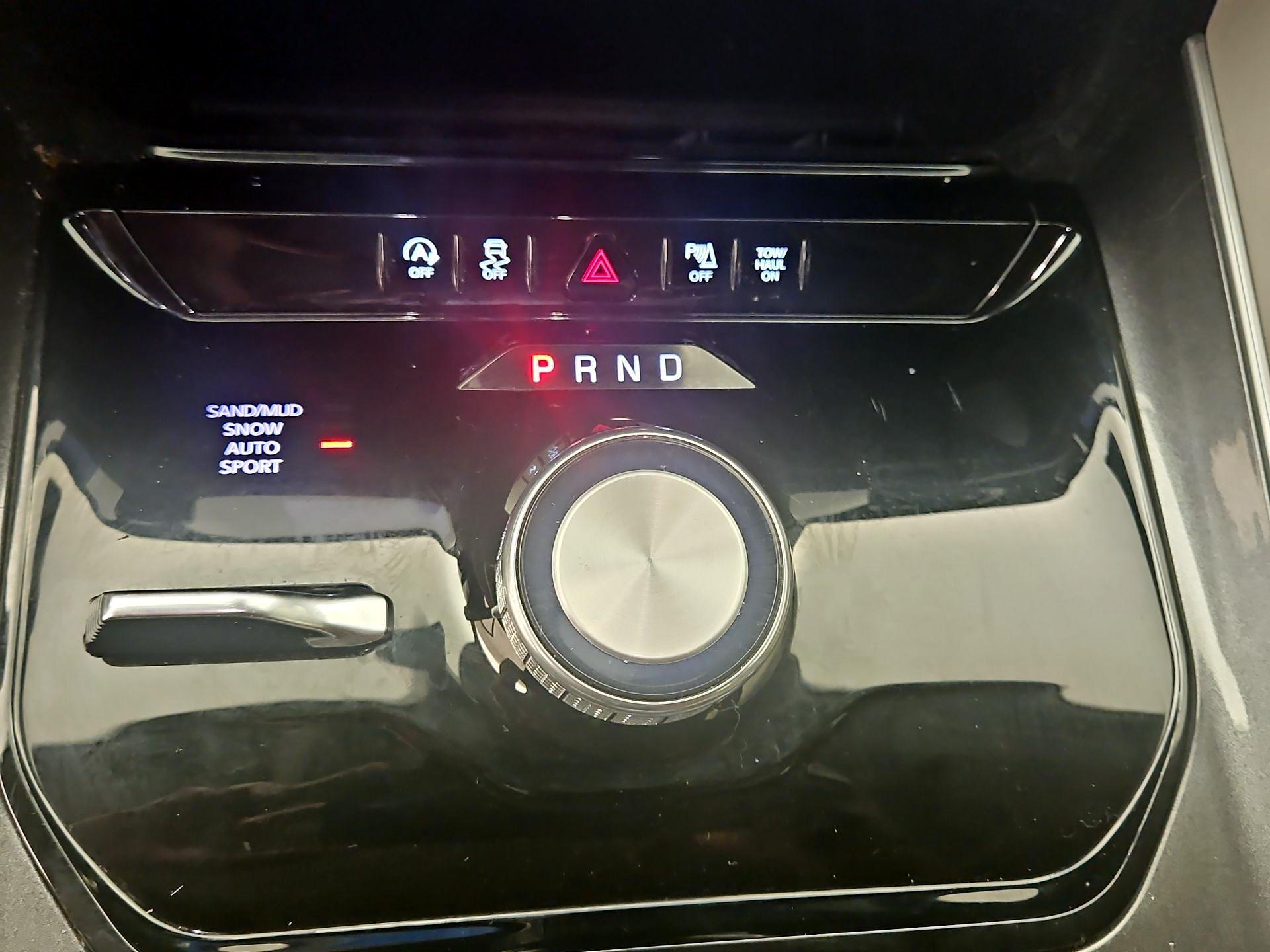 Thumbnail: 2024 Jeep Wagoneer - 18