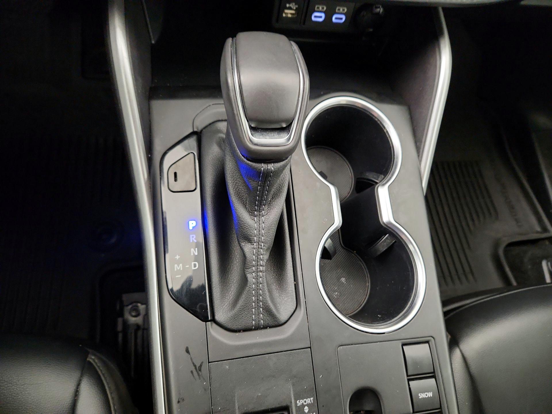 Thumbnail: 2024 Toyota Highlander - 15