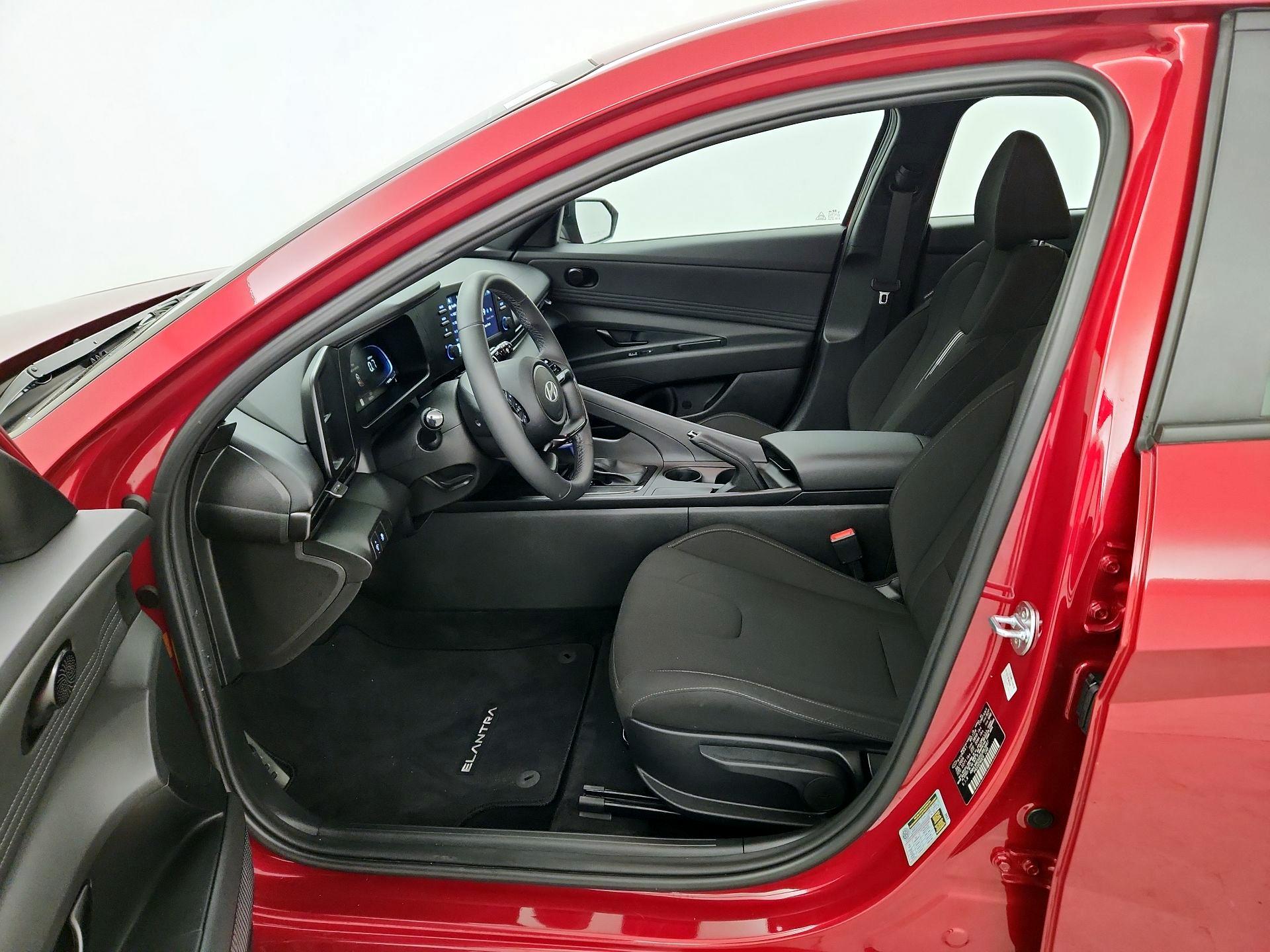 Thumbnail: 2025 Hyundai Elantra - 9