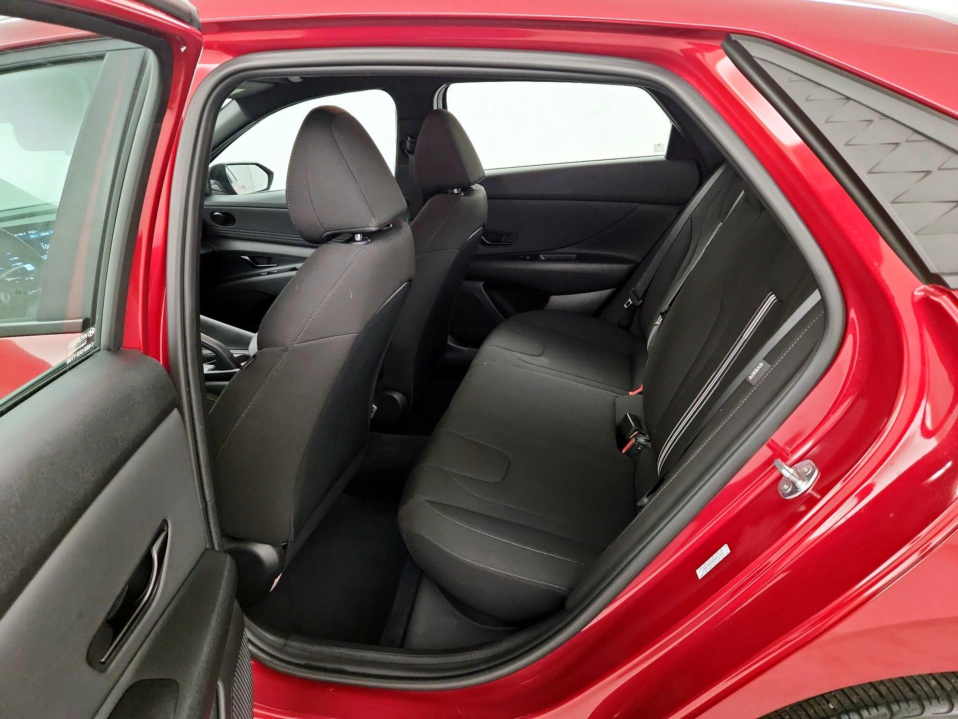 Thumbnail: 2025 Hyundai Elantra - 17