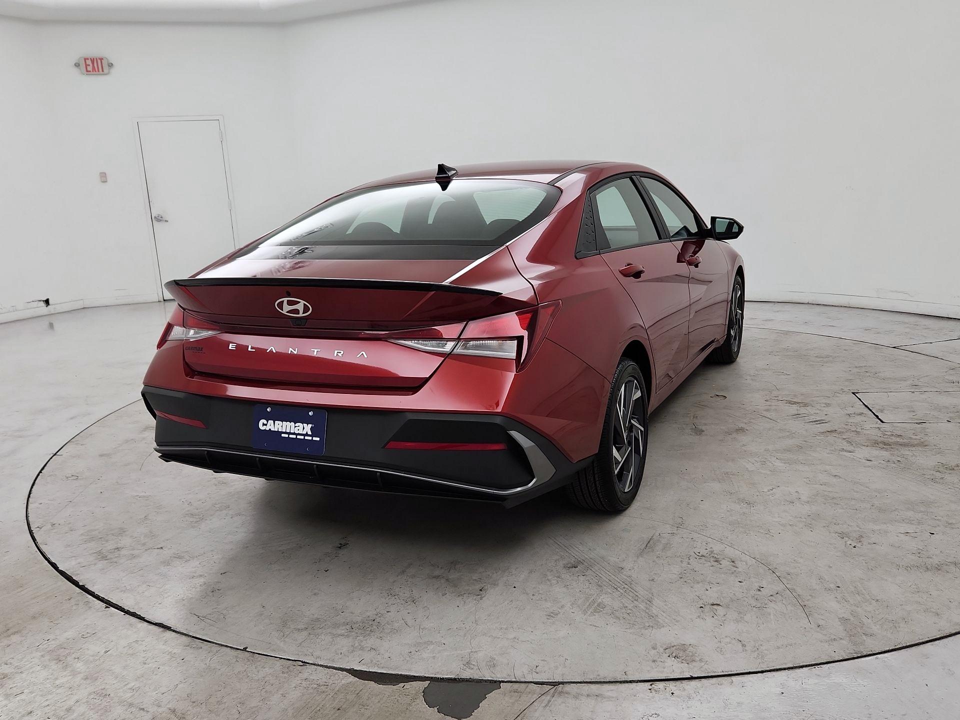 Thumbnail: 2025 Hyundai Elantra - 5