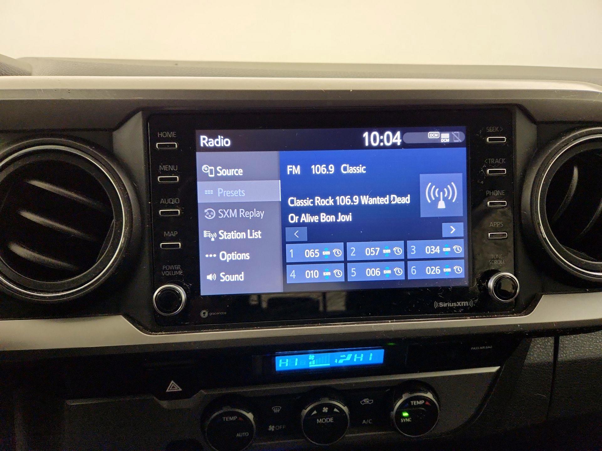 Thumbnail: 2022 Toyota Tacoma - 15