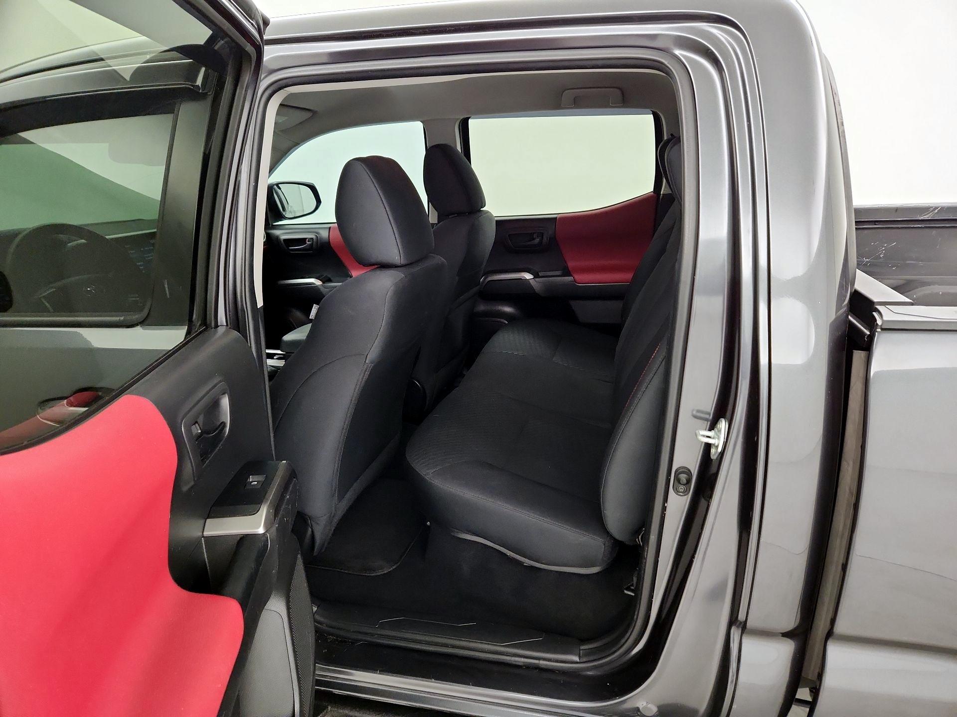 Thumbnail: 2022 Toyota Tacoma - 19