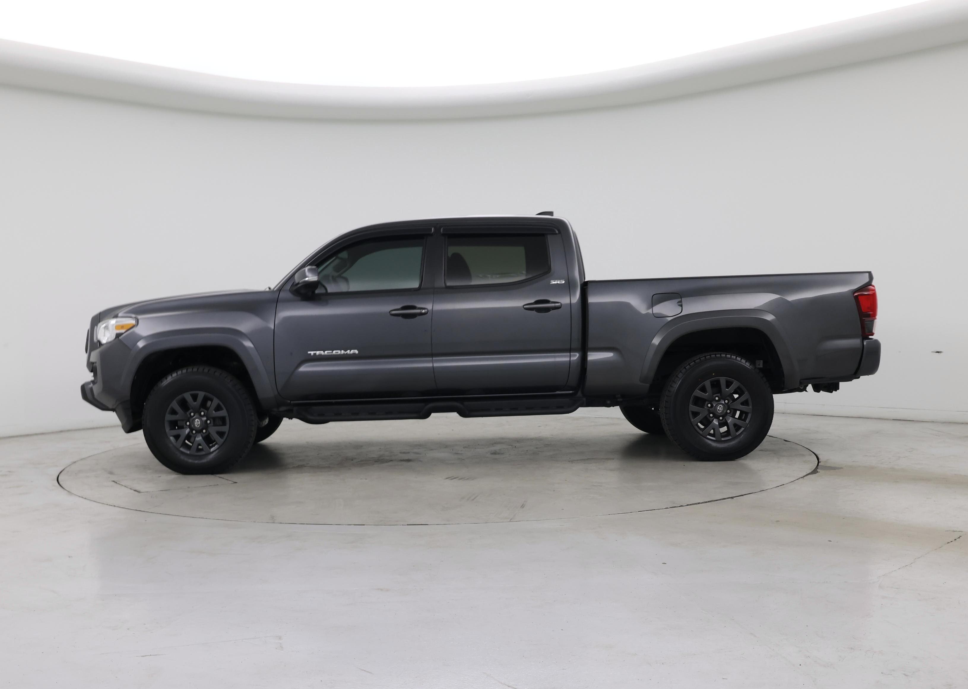 Thumbnail: 2022 Toyota Tacoma - 3