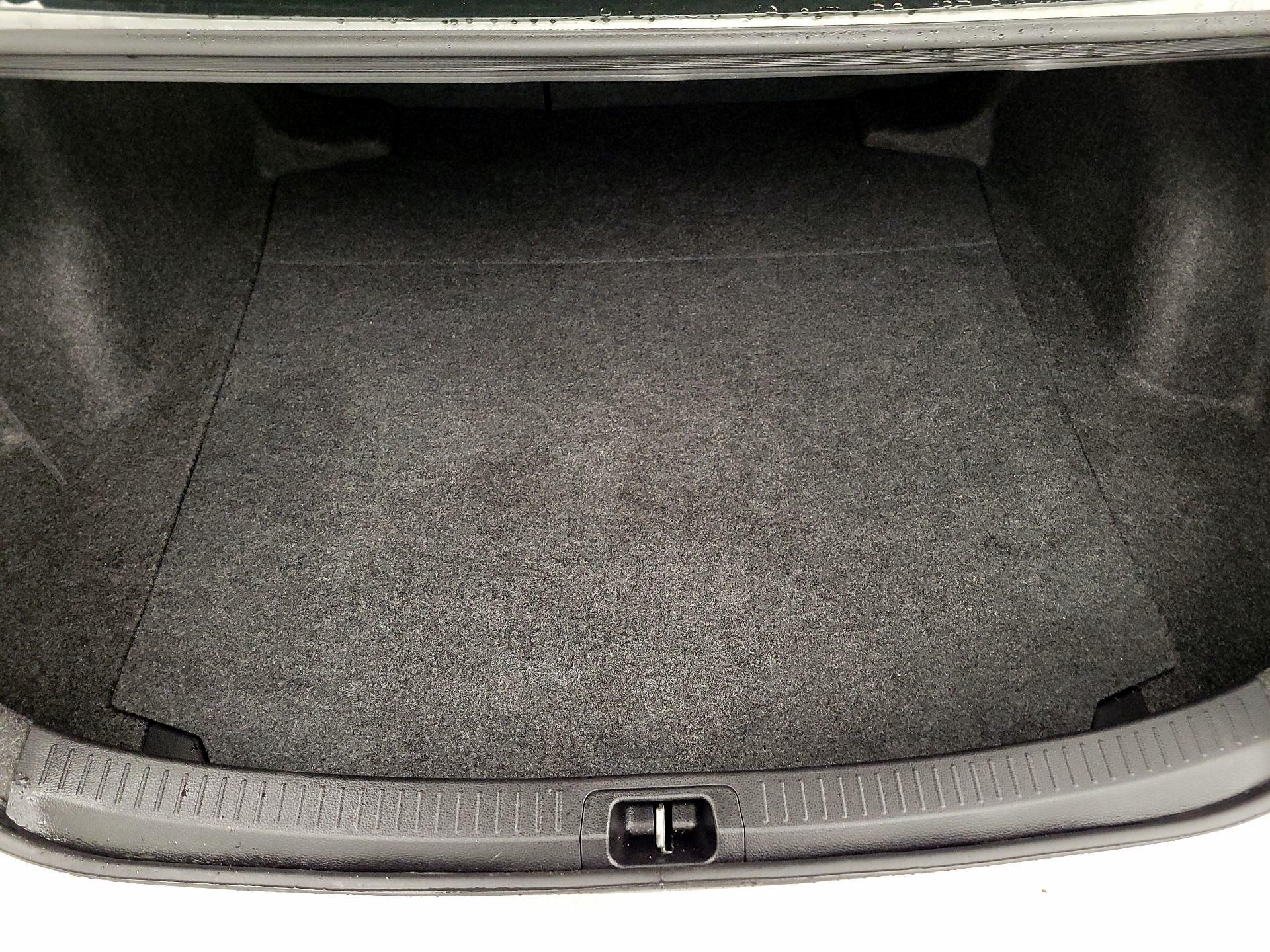 Thumbnail: 2025 Toyota Corolla - 20