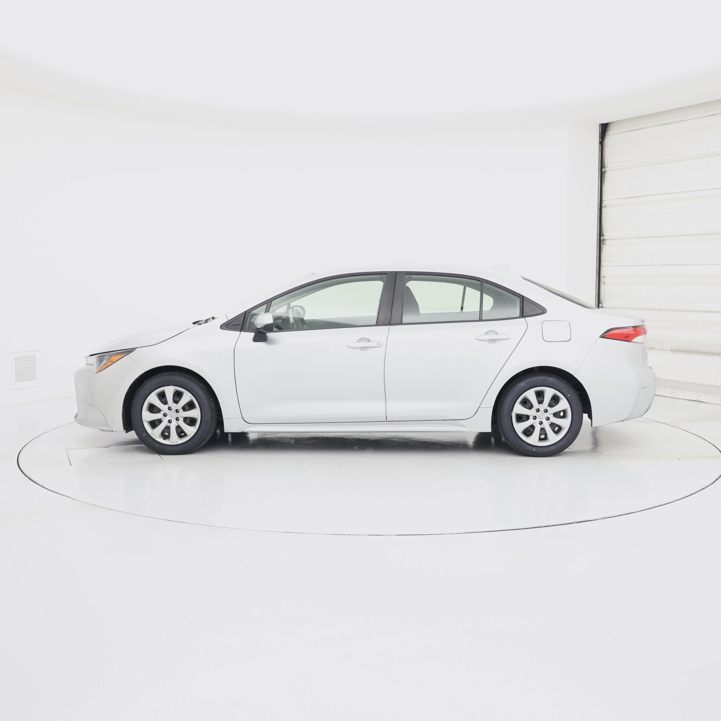 Thumbnail: 2022 Toyota Corolla - 3