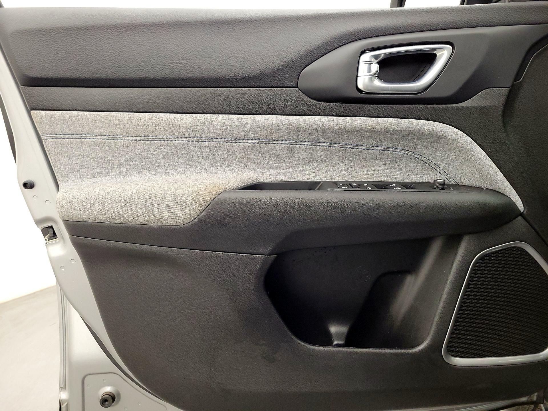 Thumbnail: 2023 Jeep Compass - 12