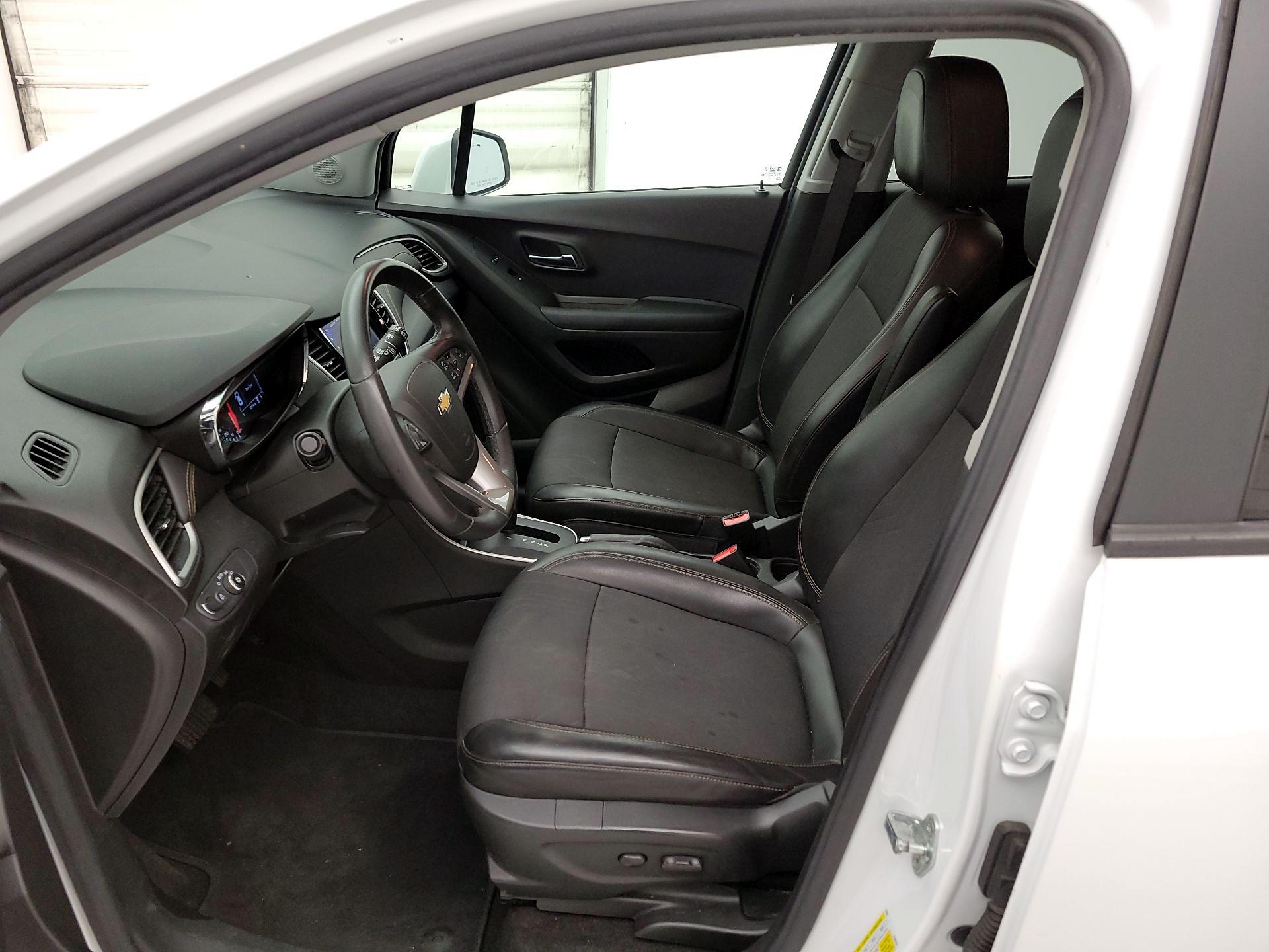 Thumbnail: 2022 Chevrolet Trax - 11