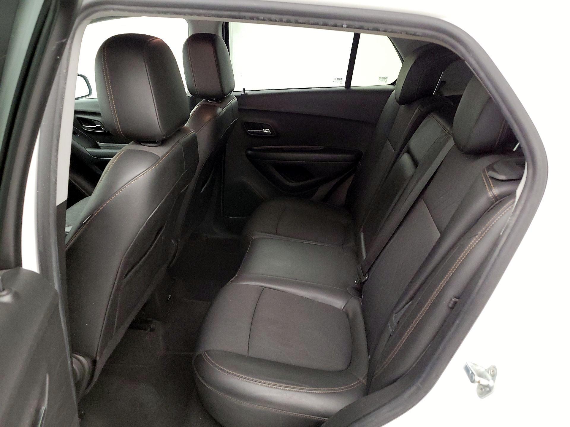 Thumbnail: 2022 Chevrolet Trax - 18