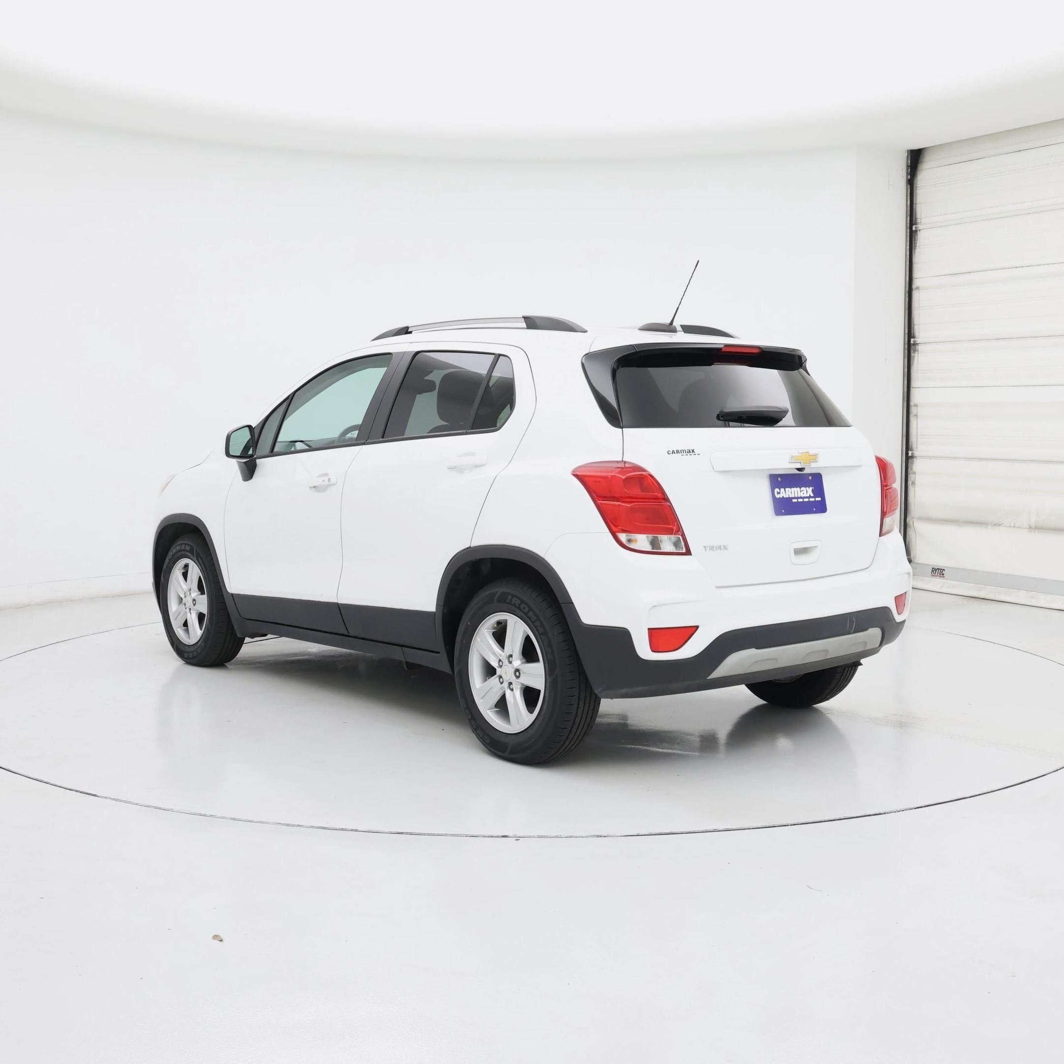 Thumbnail: 2022 Chevrolet Trax - 2