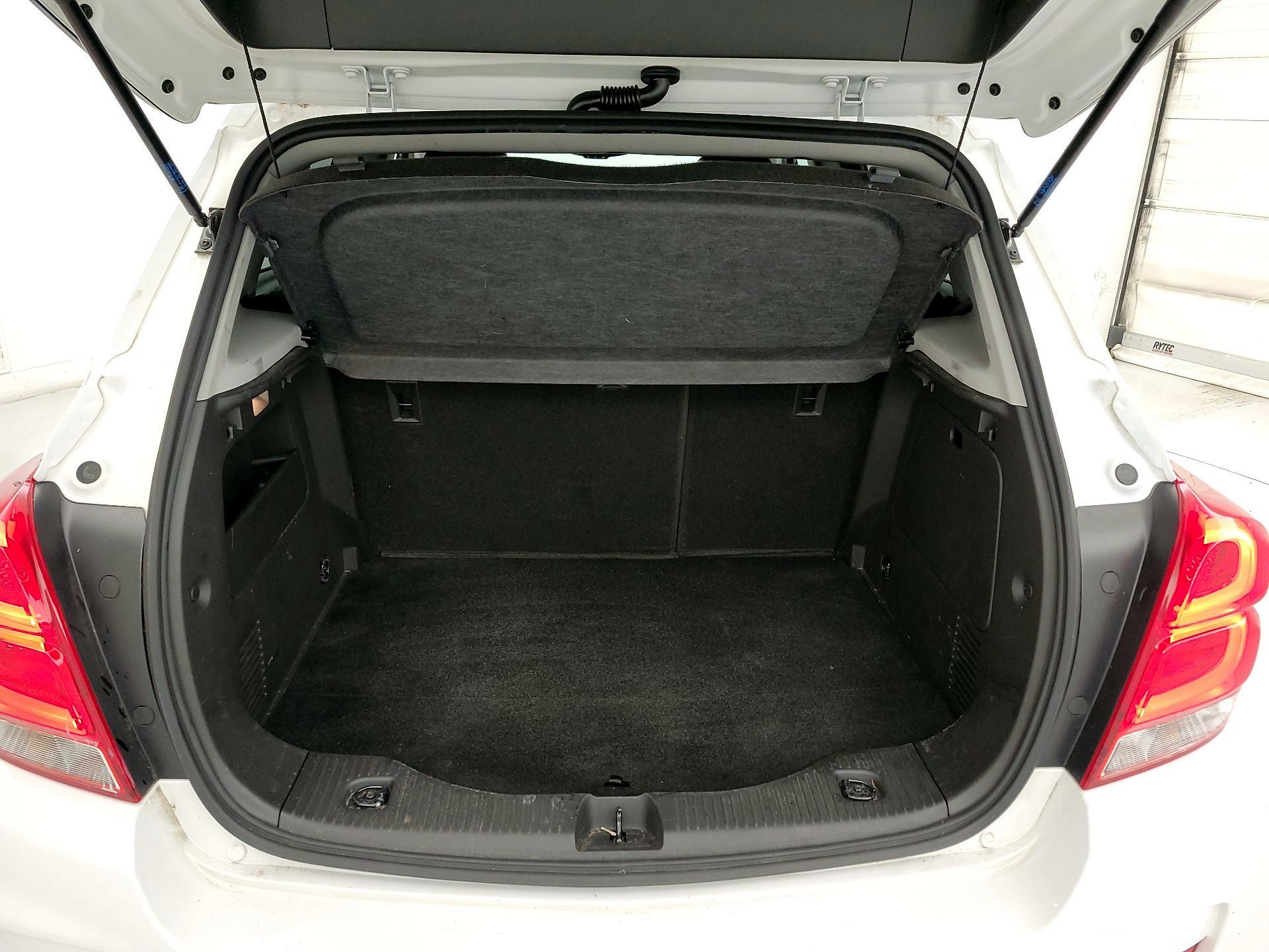 Thumbnail: 2022 Chevrolet Trax - 19