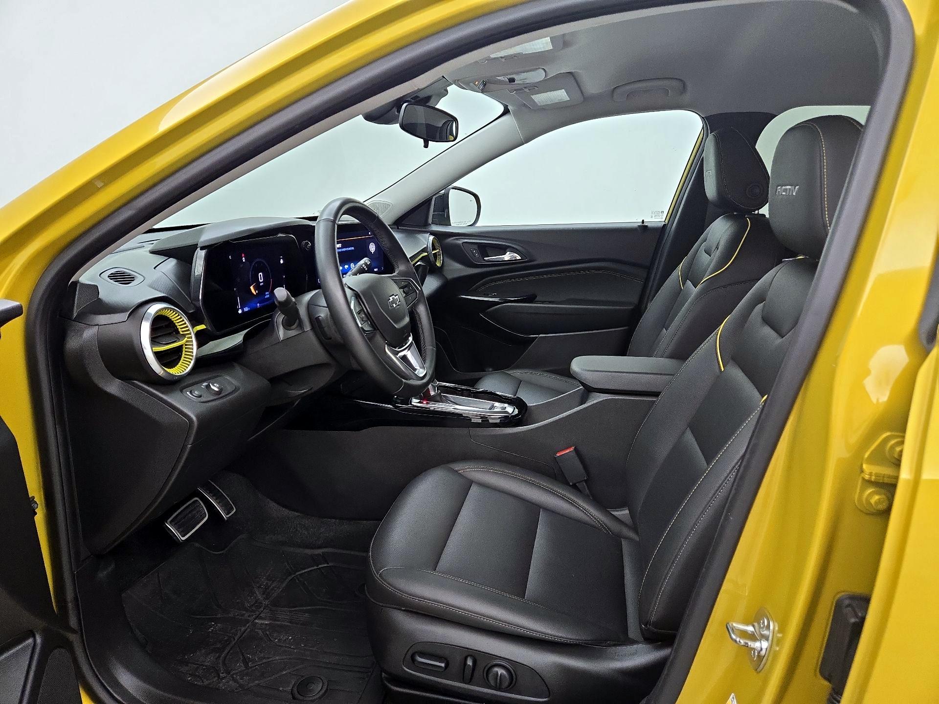 Thumbnail: 2024 Chevrolet Trax - 11