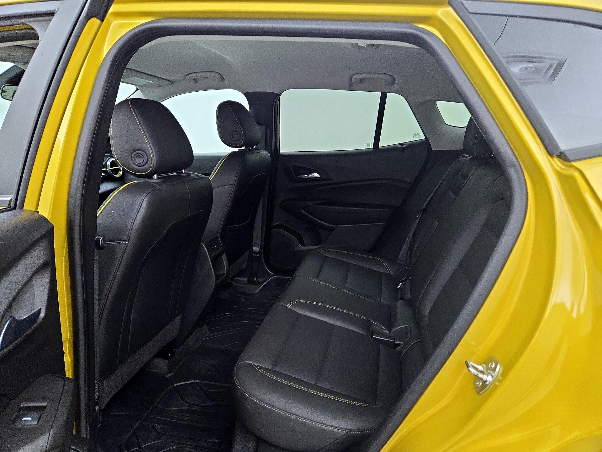 Thumbnail: 2024 Chevrolet Trax - 19