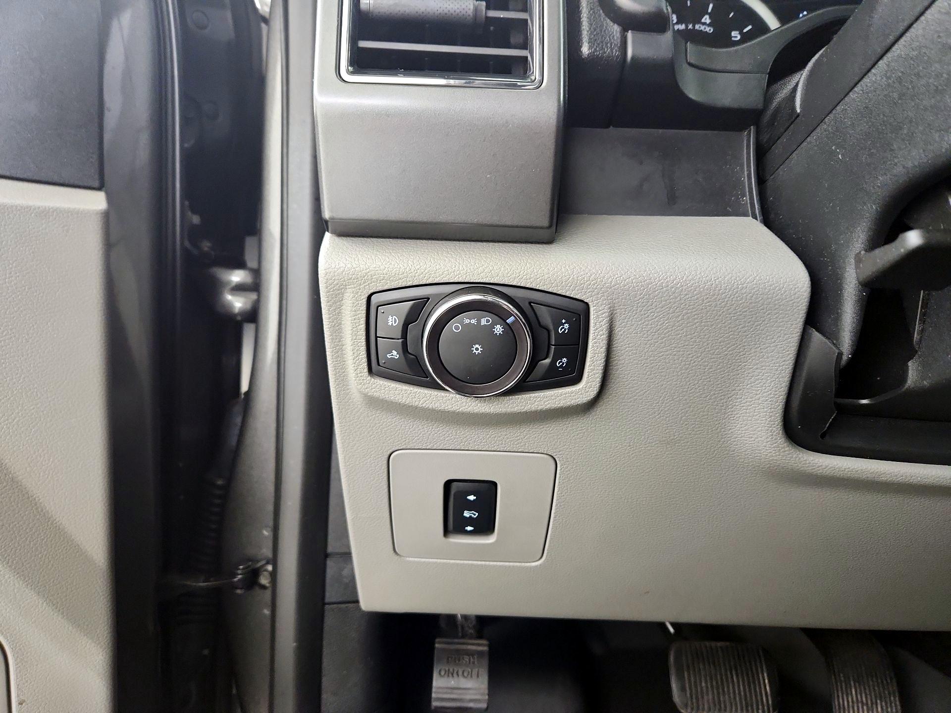 Thumbnail: 2017 Ford F-150 - 11