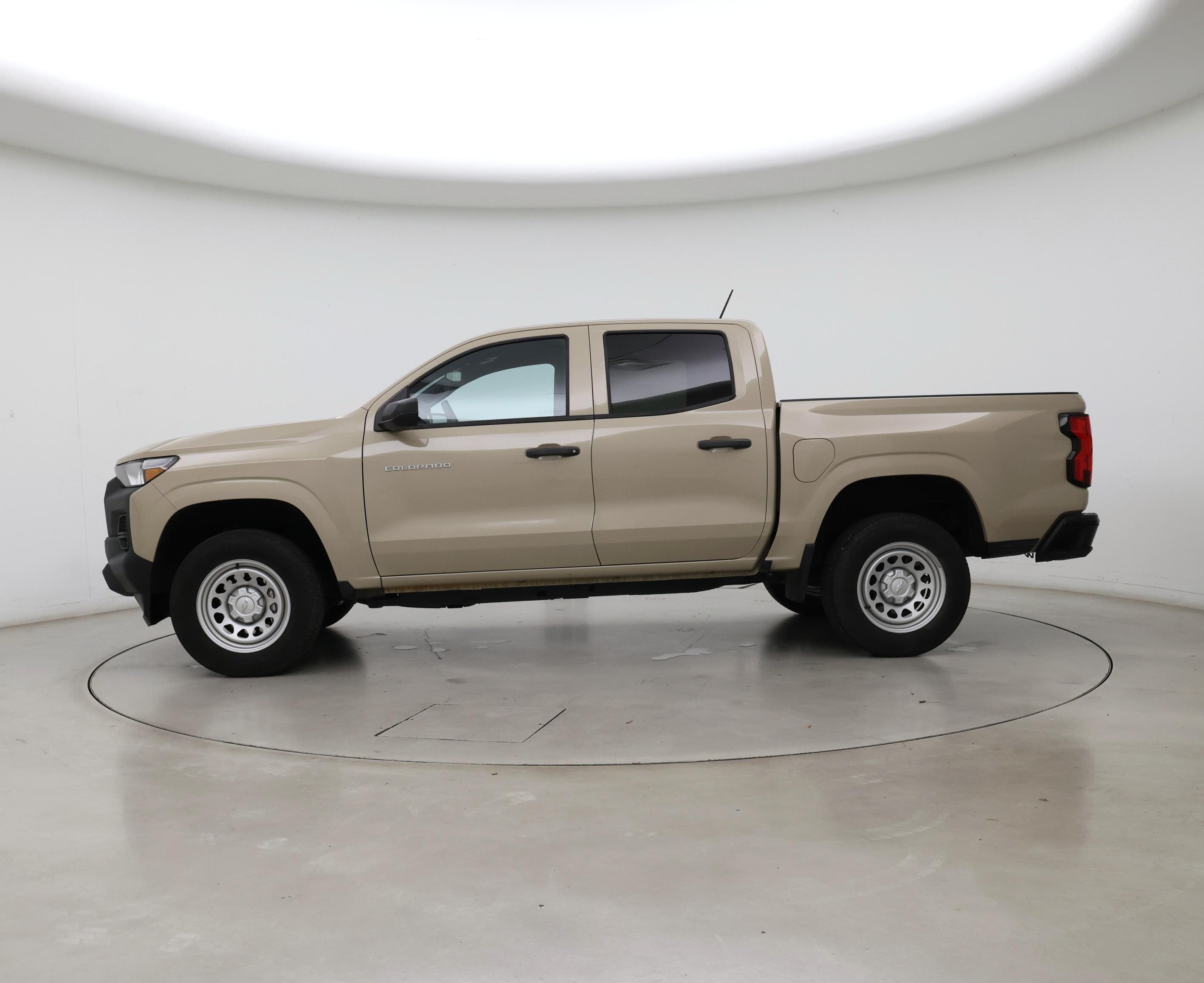 Thumbnail: 2023 Chevrolet Colorado - 3