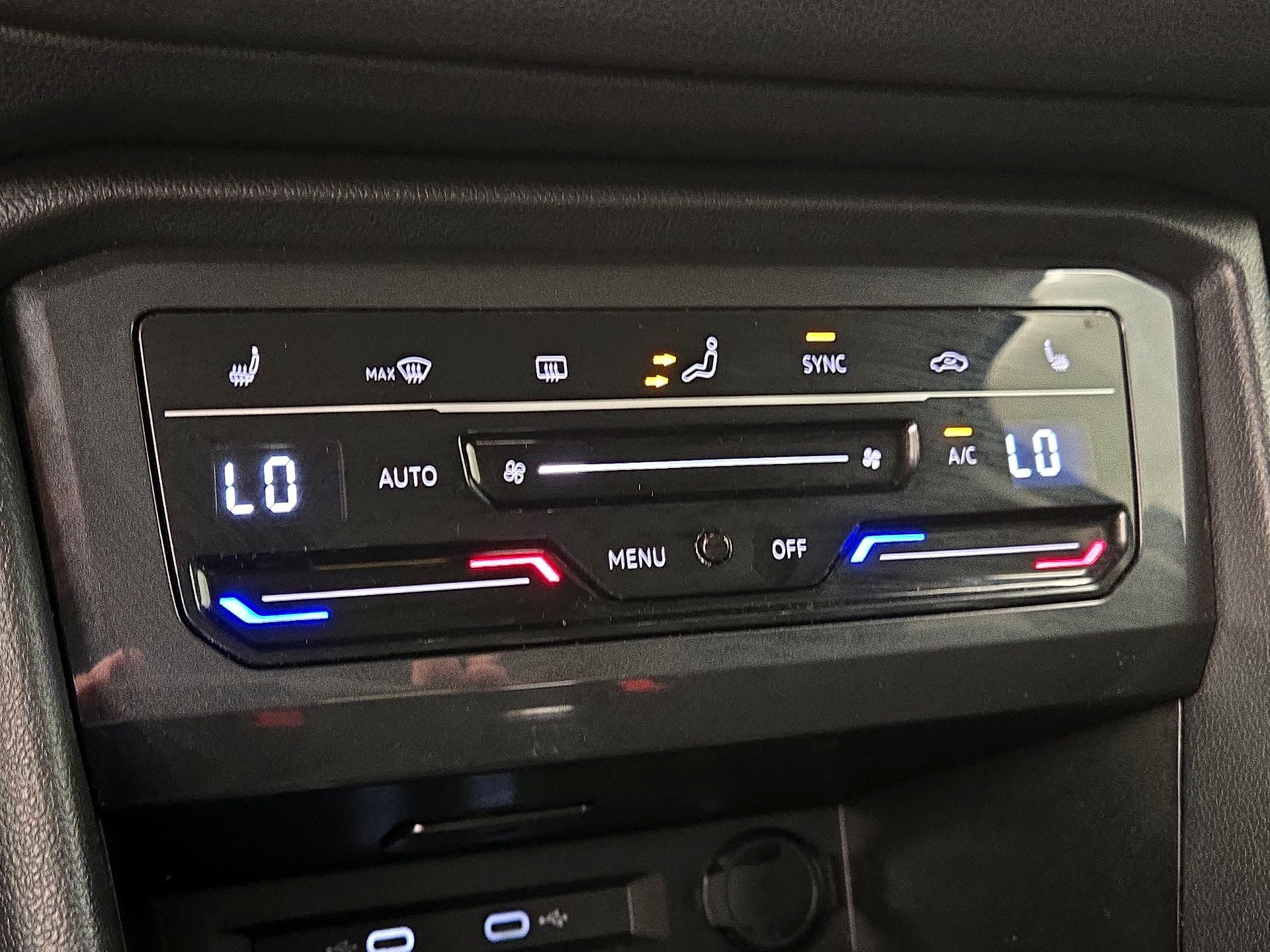 Thumbnail: 2024 Volkswagen Tiguan - 16