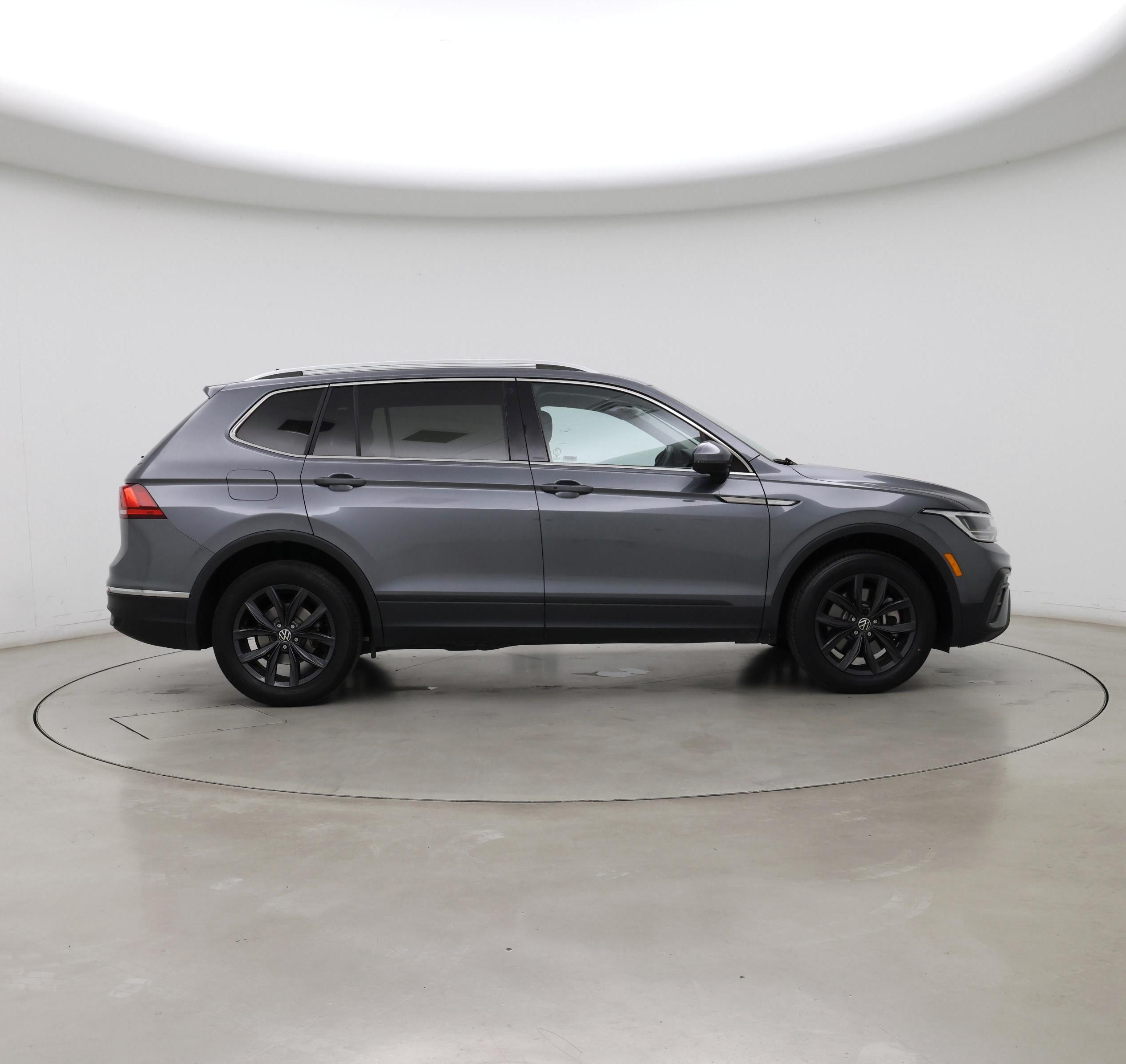 Thumbnail: 2024 Volkswagen Tiguan - 7