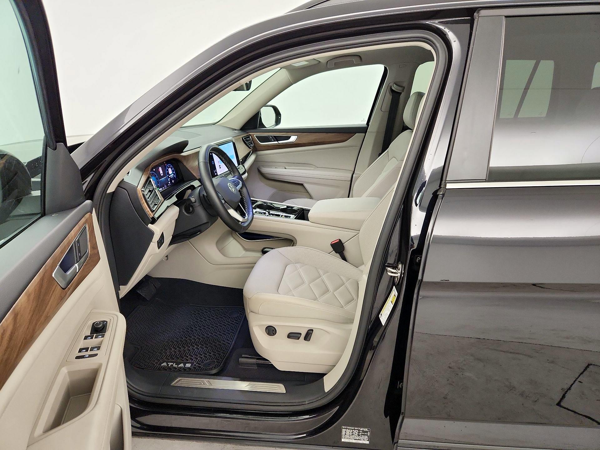 Thumbnail: 2025 Volkswagen Atlas - 9