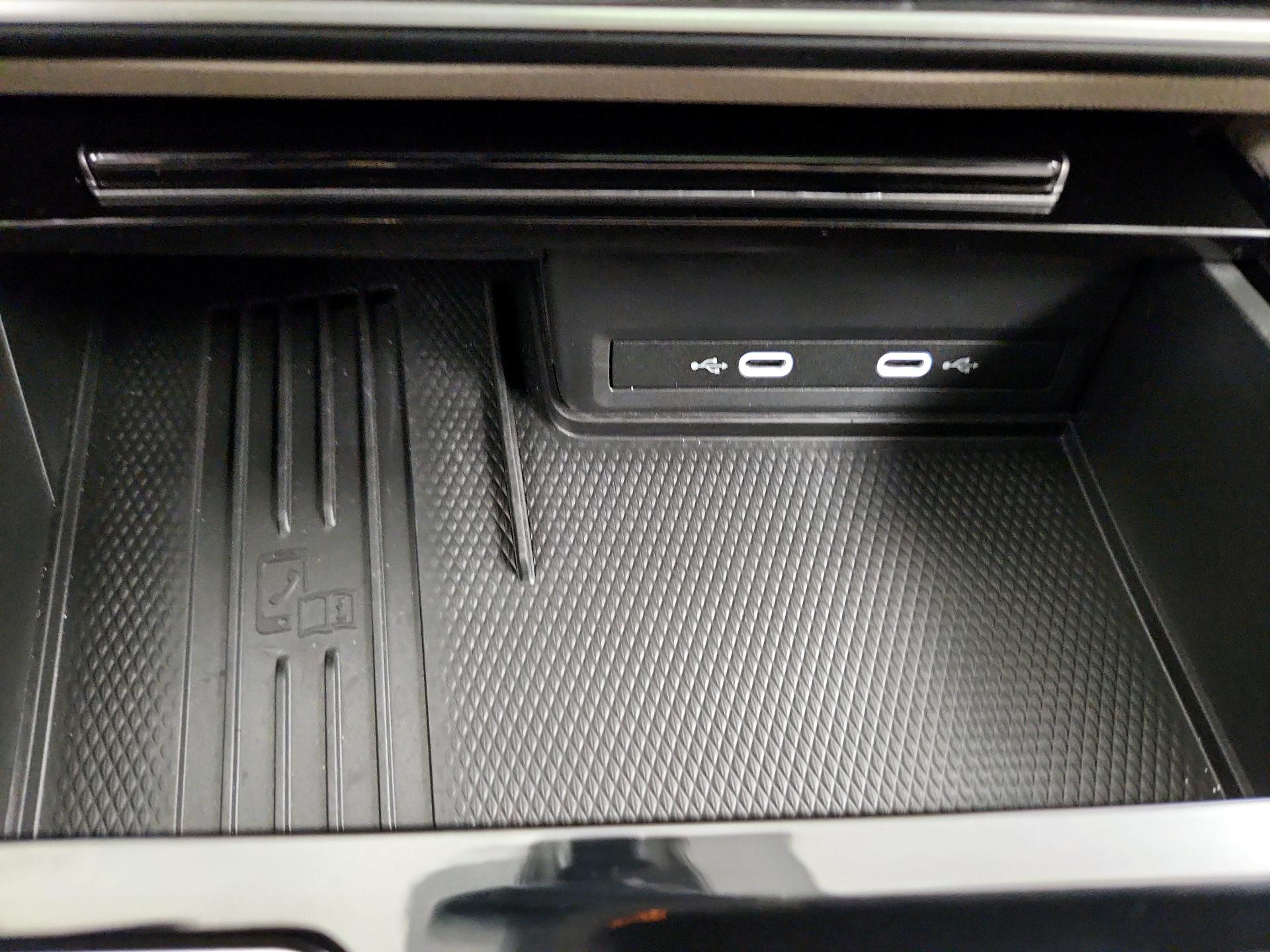 Thumbnail: 2025 Volkswagen Atlas - 16