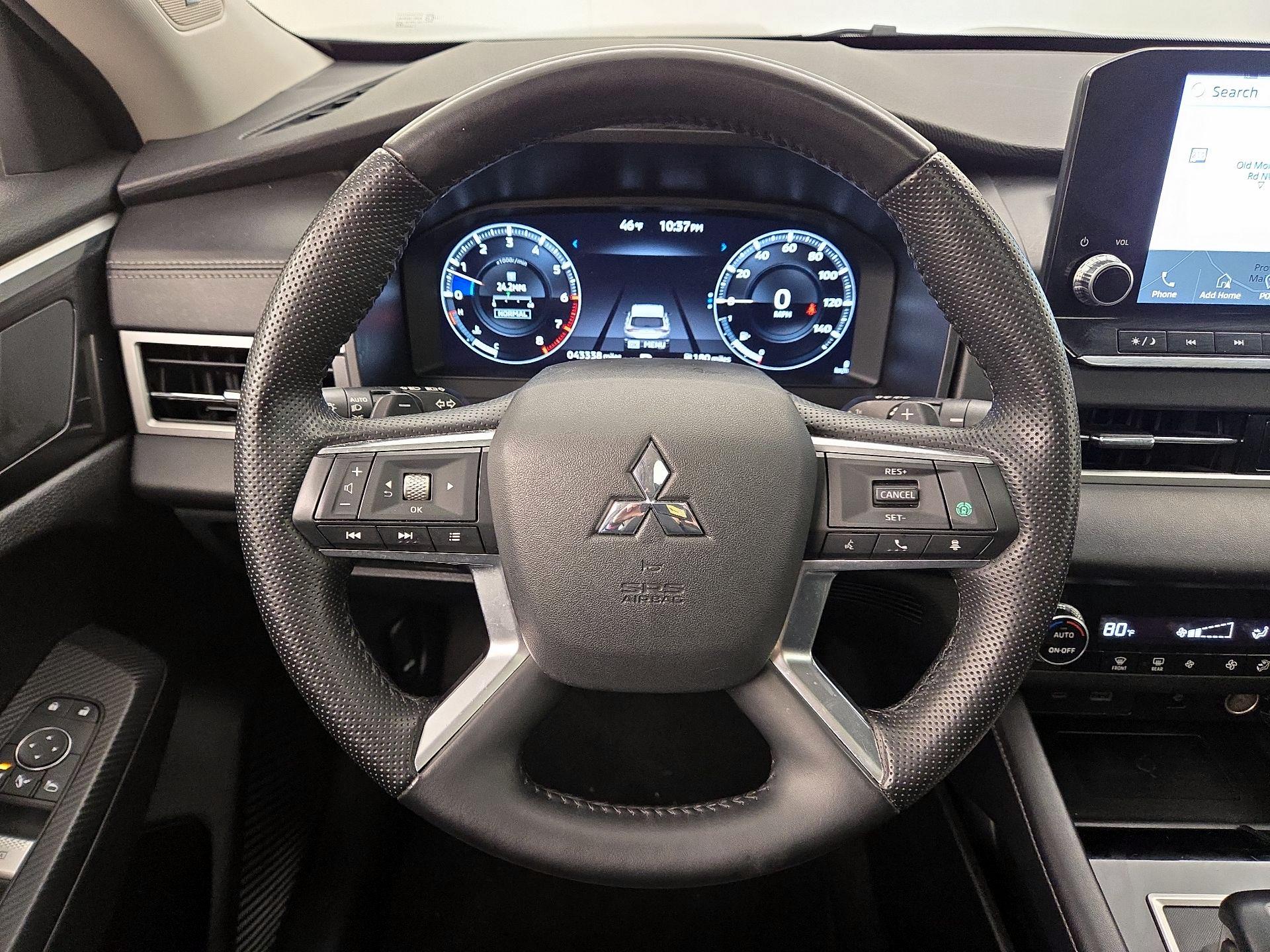 Thumbnail: 2024 Mitsubishi Outlander - 10